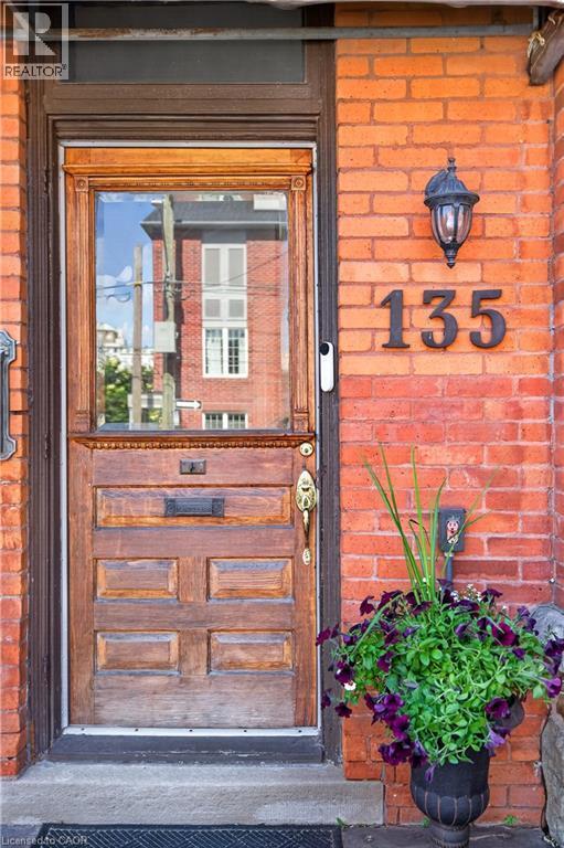 135 Catharine Street S, Hamilton, ON