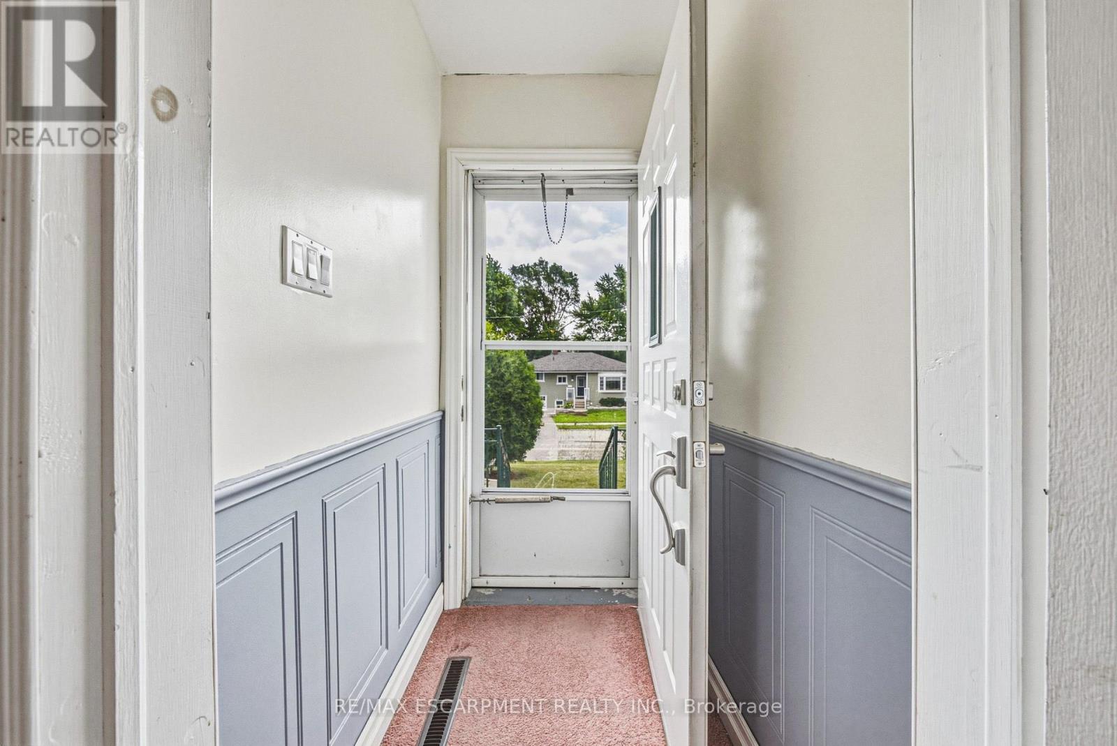 2345 Gibbon Street, Burlington, ON - Indoor Photo Showing Other Room