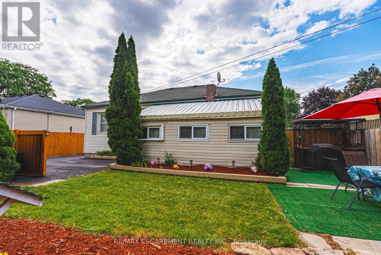 2345 Gibbon Street, Burlington, ON - Outdoor