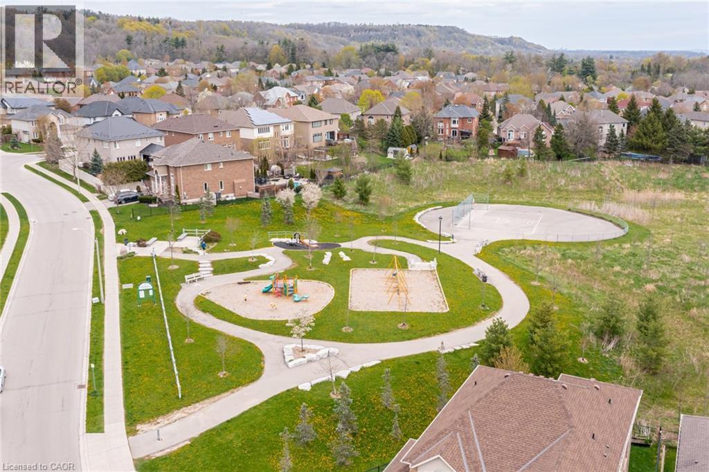 90 Davidson Boulevard, Dundas, ON - Outdoor With View