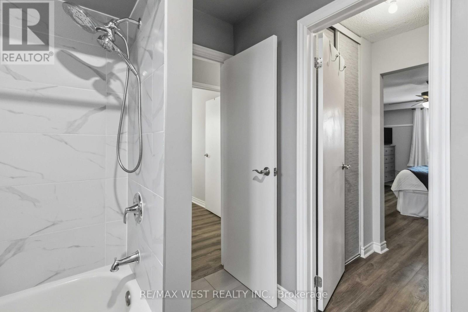 41 Winterfold Dr Drive, Brampton, ON