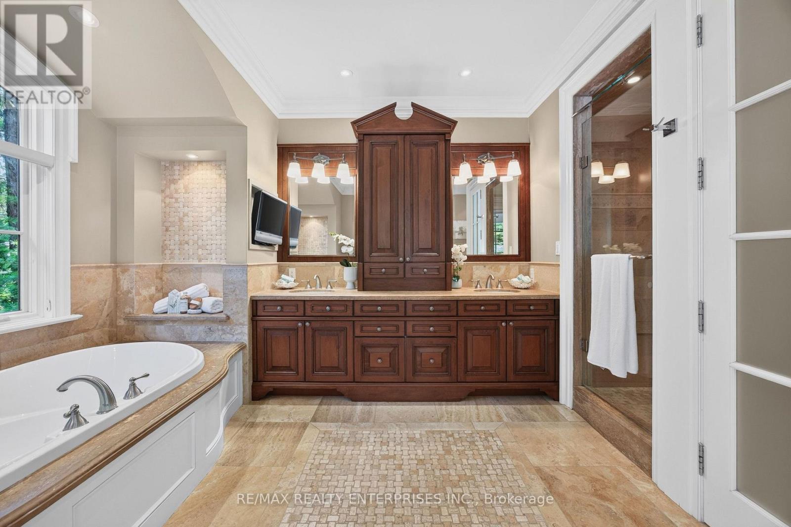 1396 Crescent Road, Mississauga, ON