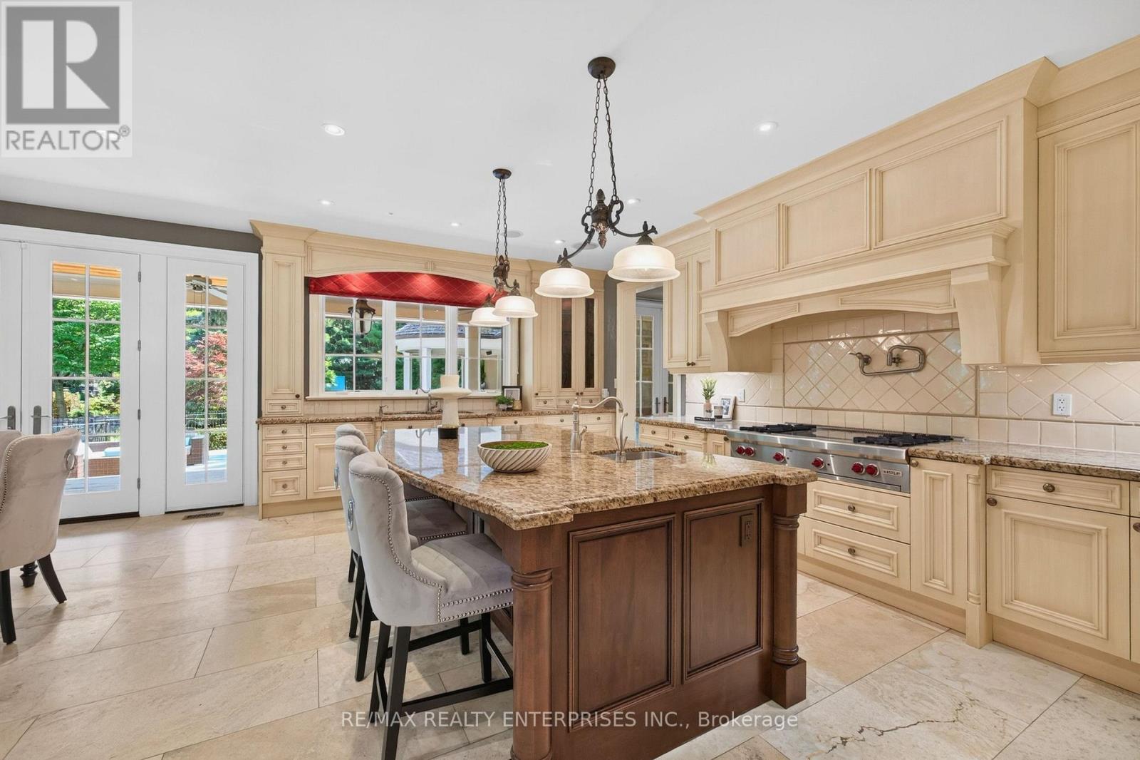1396 Crescent Road, Mississauga, ON
