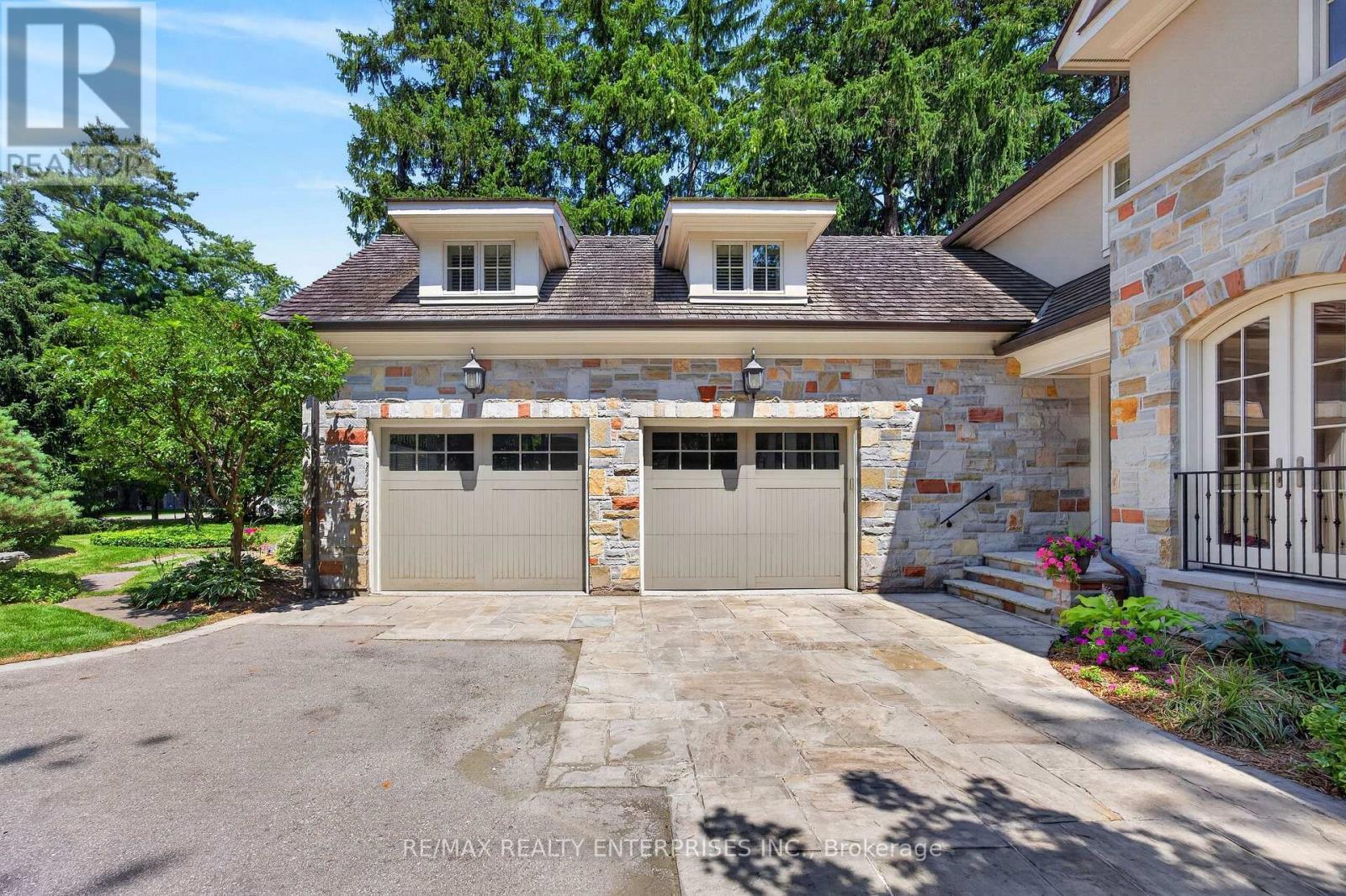 1396 Crescent Road, Mississauga, ON