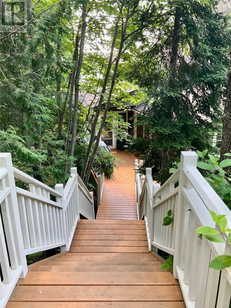 610 Park, Worthington, ON - Outdoor With Exterior