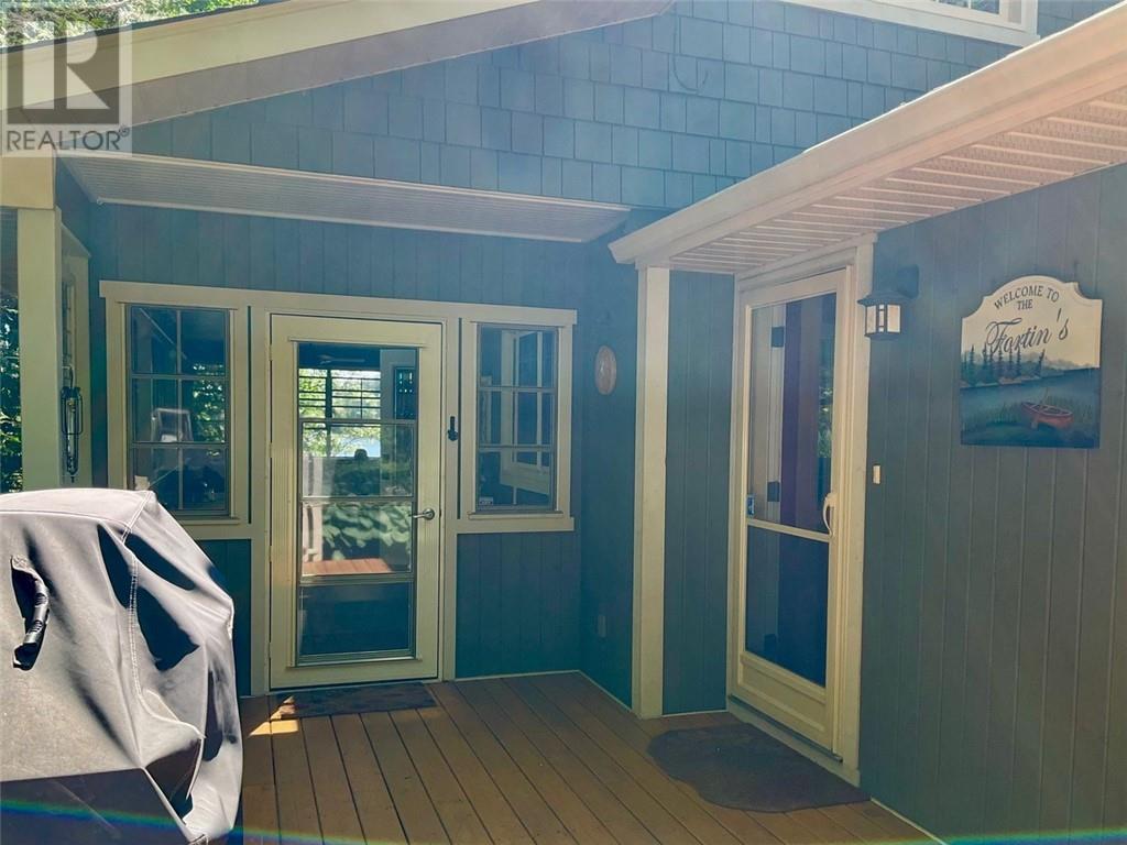 610 Park, Worthington, ON - Indoor