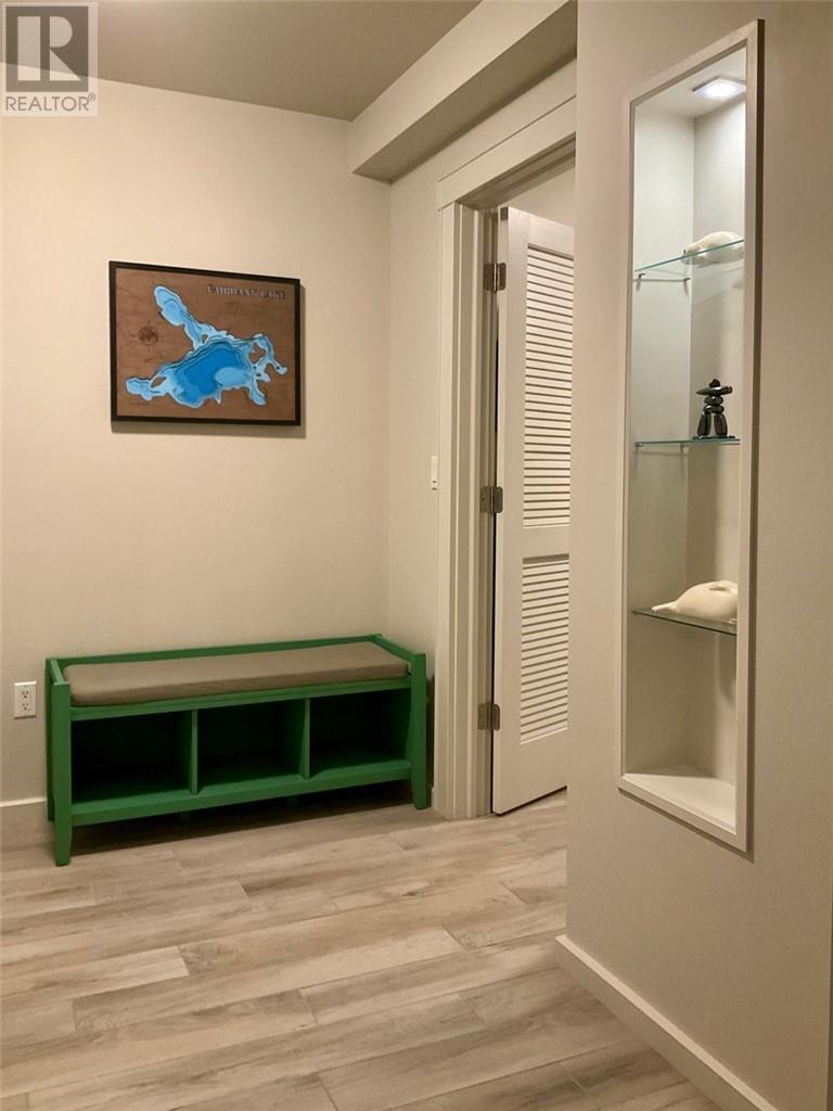 610 Park, Worthington, ON - Indoor Photo Showing Other Room