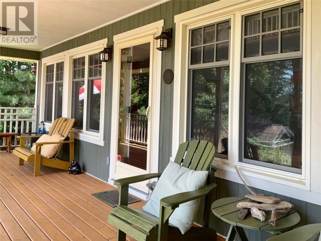 610 Park, Worthington, ON - Outdoor With Deck Patio Veranda With Exterior