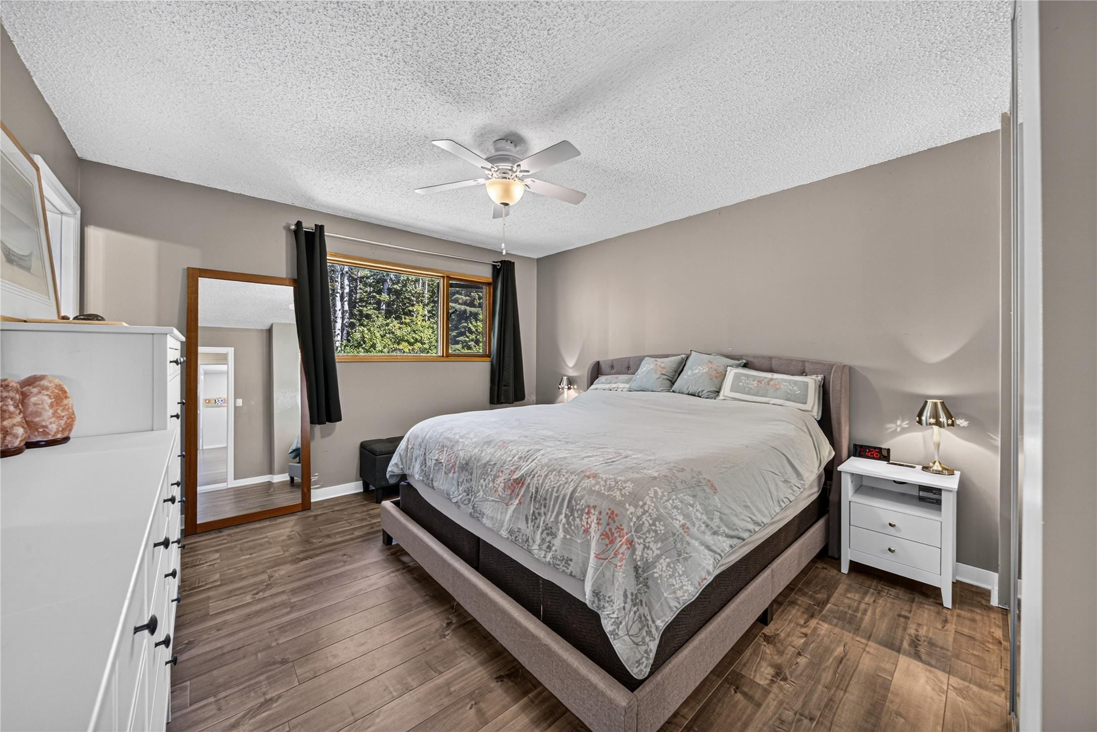 1386 Cypress Drive, Sparwood, BC - Indoor Photo Showing Bedroom