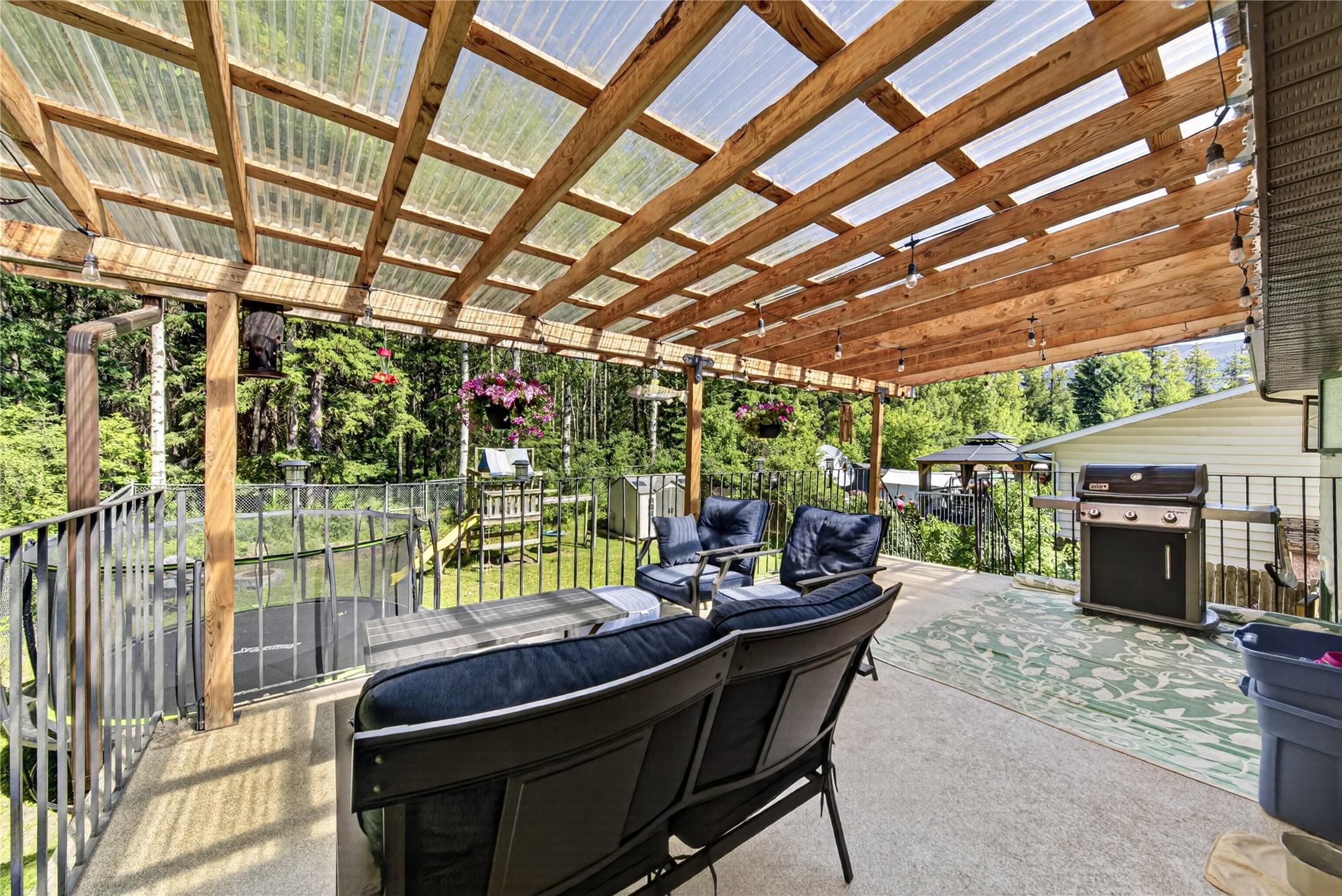1386 Cypress Drive, Sparwood, BC - Outdoor With Exterior