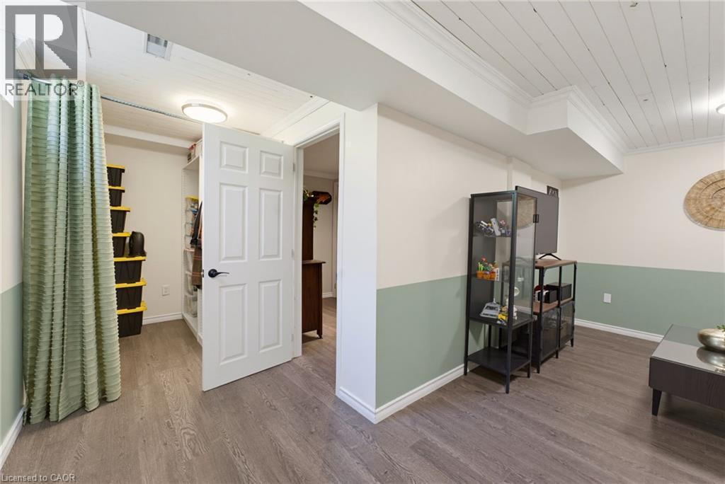 520 Mayflower Street, Waterloo, ON - Indoor Photo Showing Other Room