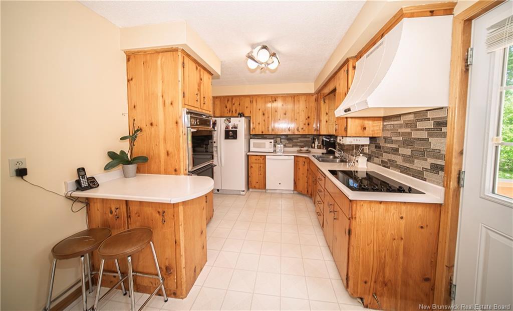 29 Trail Dr, Island View, NB