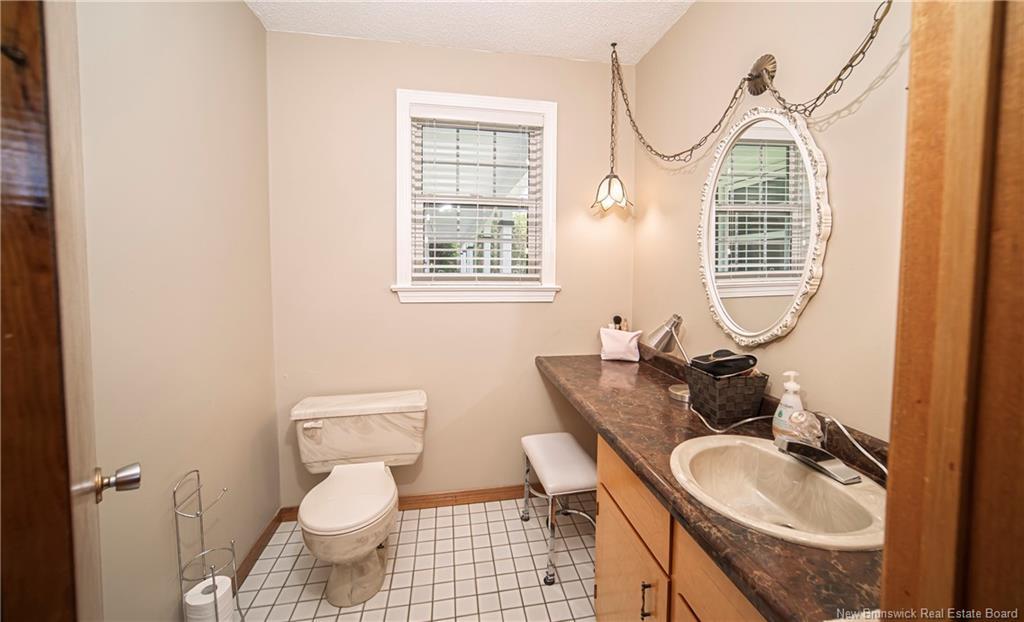 29 Trail Dr, Island View, NB
