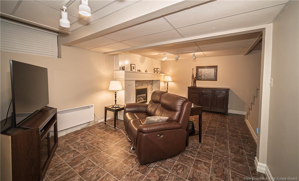 29 Trail Dr, Island View, NB