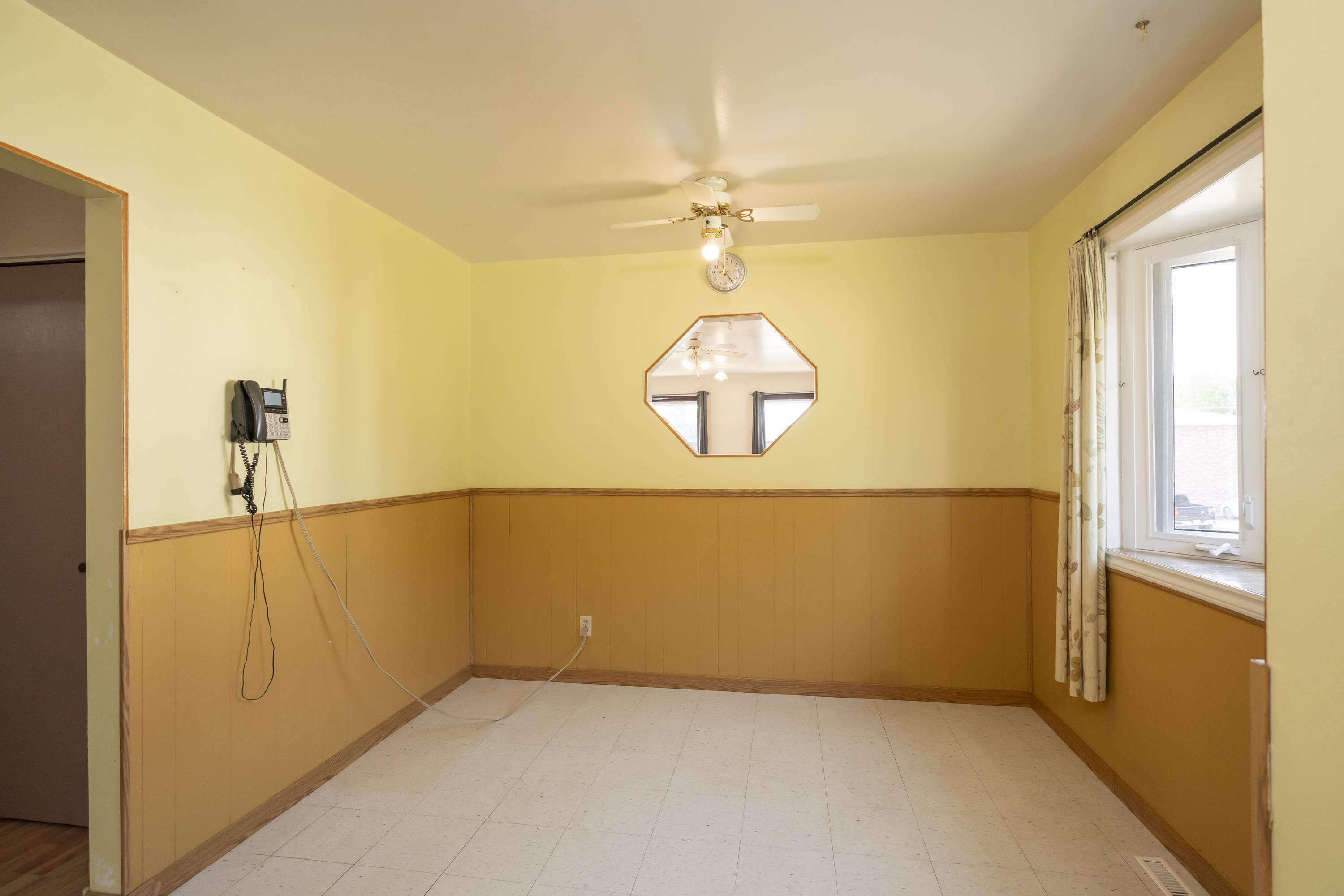 40 Lawrence Ave, Thunder Bay, ON - Indoor Photo Showing Other Room