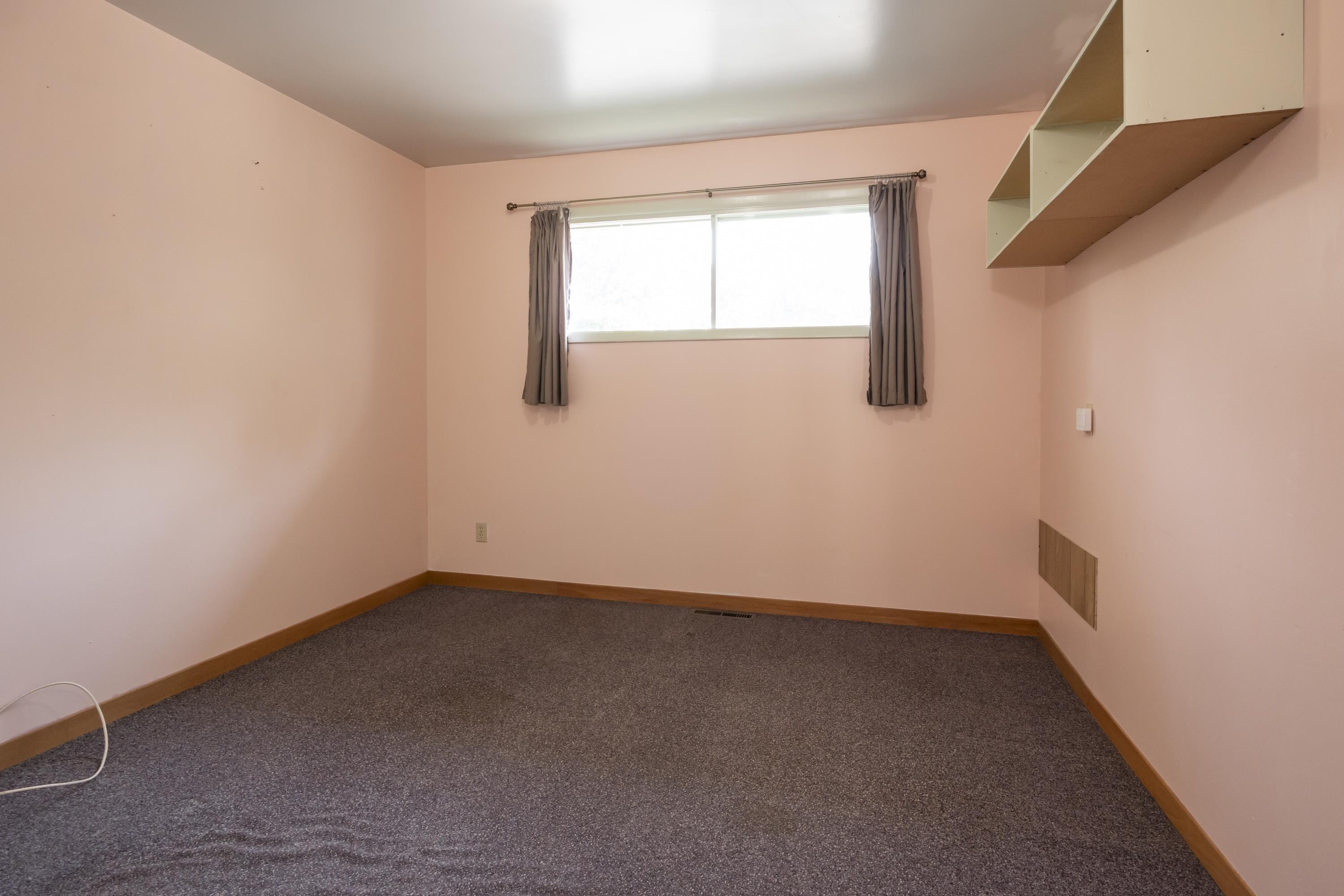 40 Lawrence Ave, Thunder Bay, ON - Indoor Photo Showing Other Room