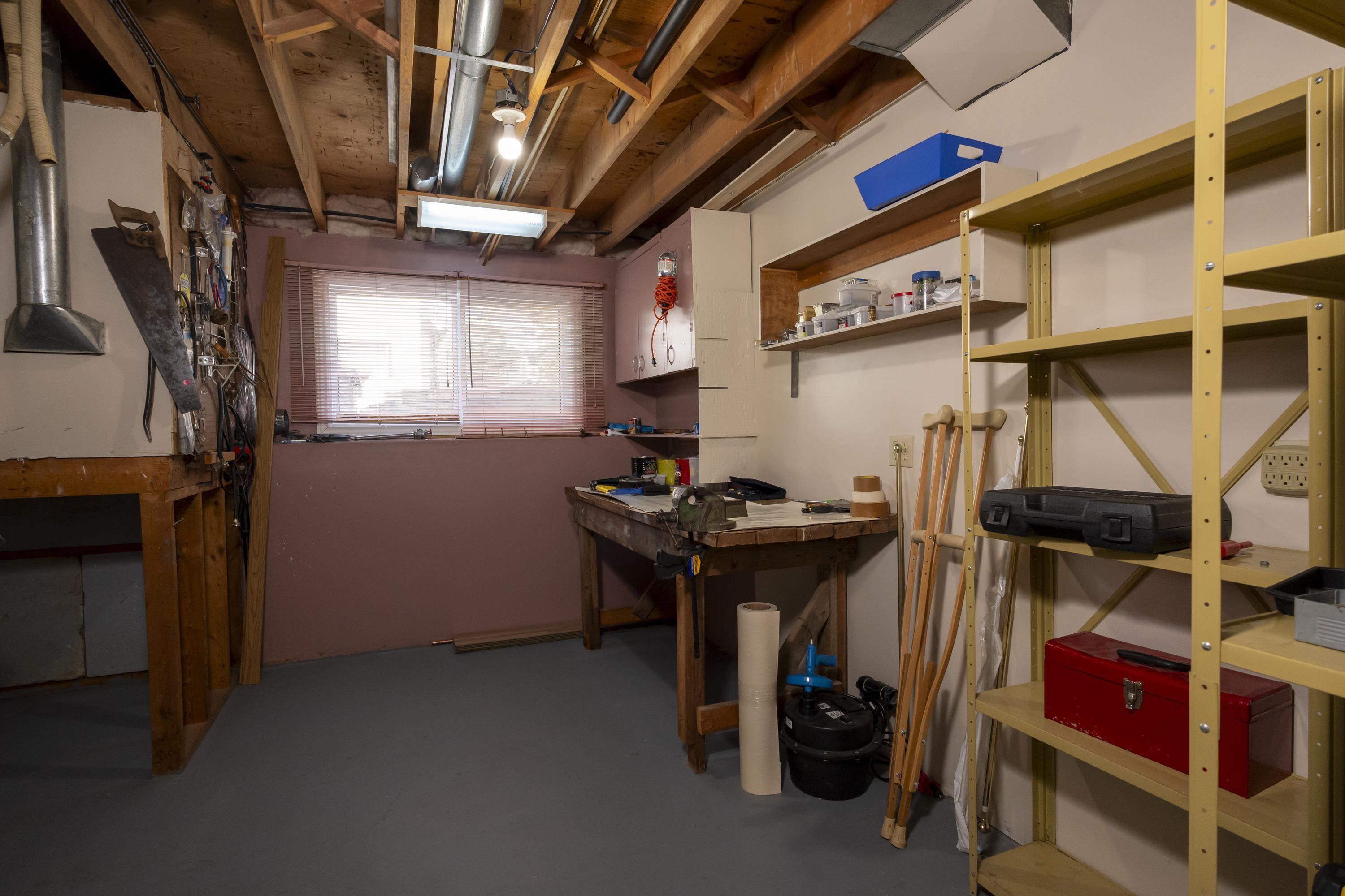 40 Lawrence Ave, Thunder Bay, ON - Indoor