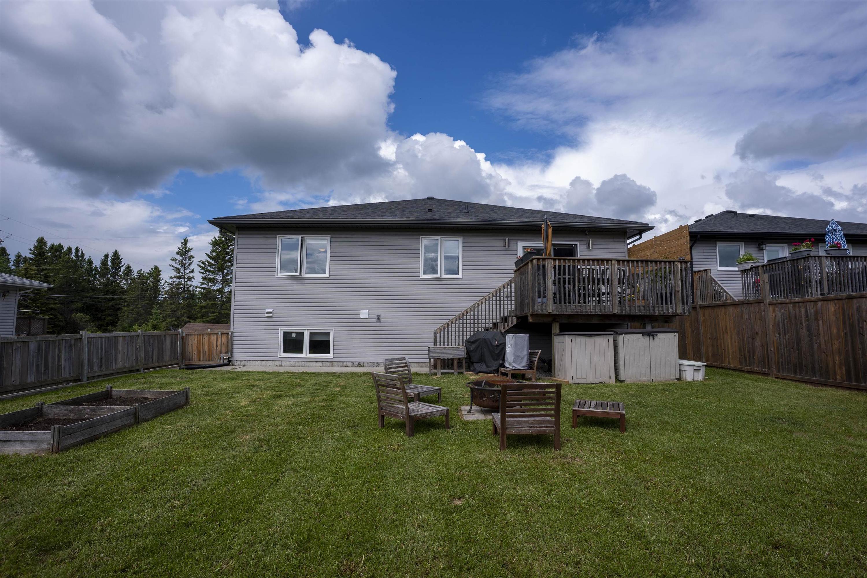 740 Woodcrest Rd, Thunder Bay, ON
