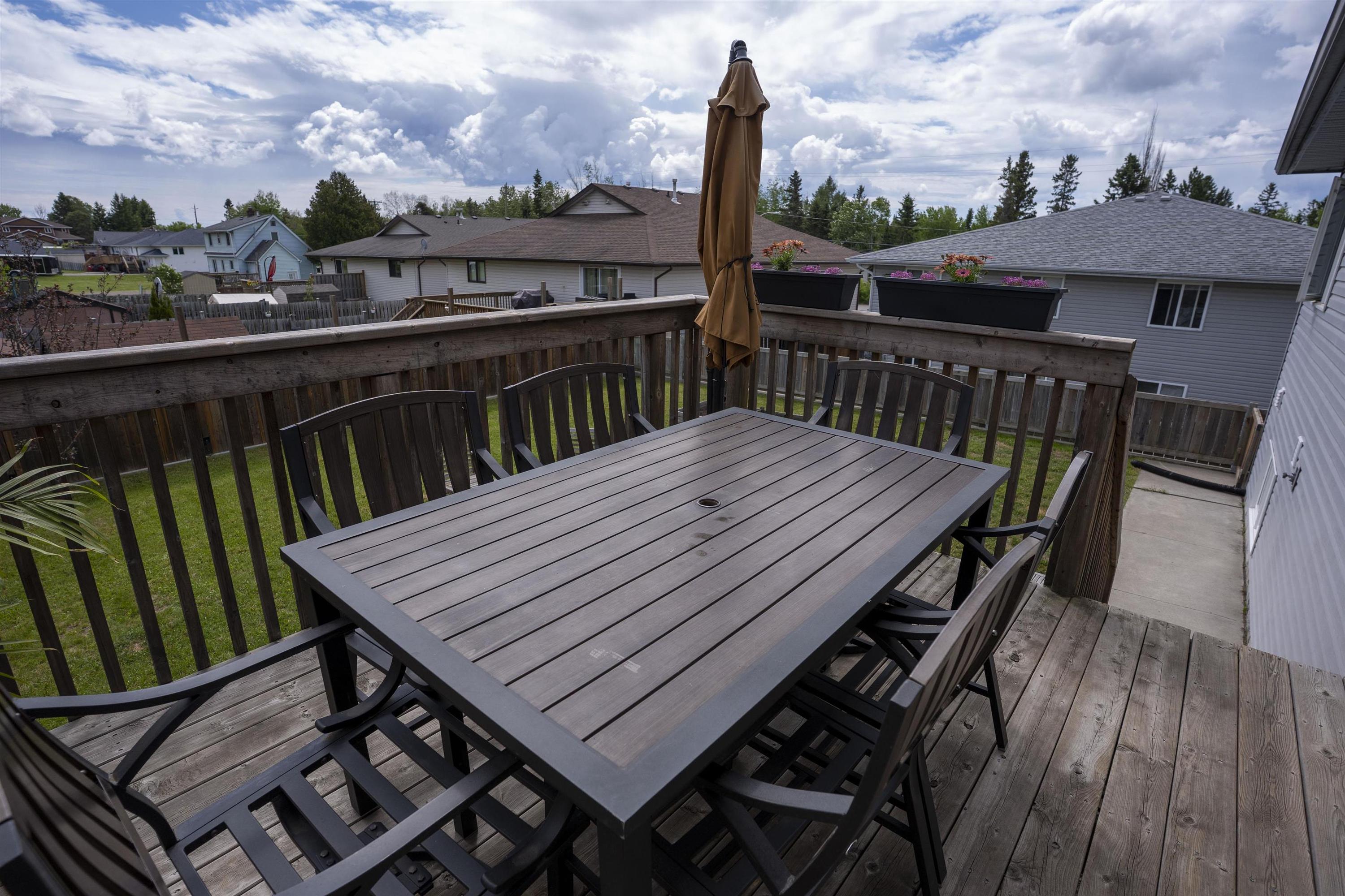 740 Woodcrest Rd, Thunder Bay, ON
