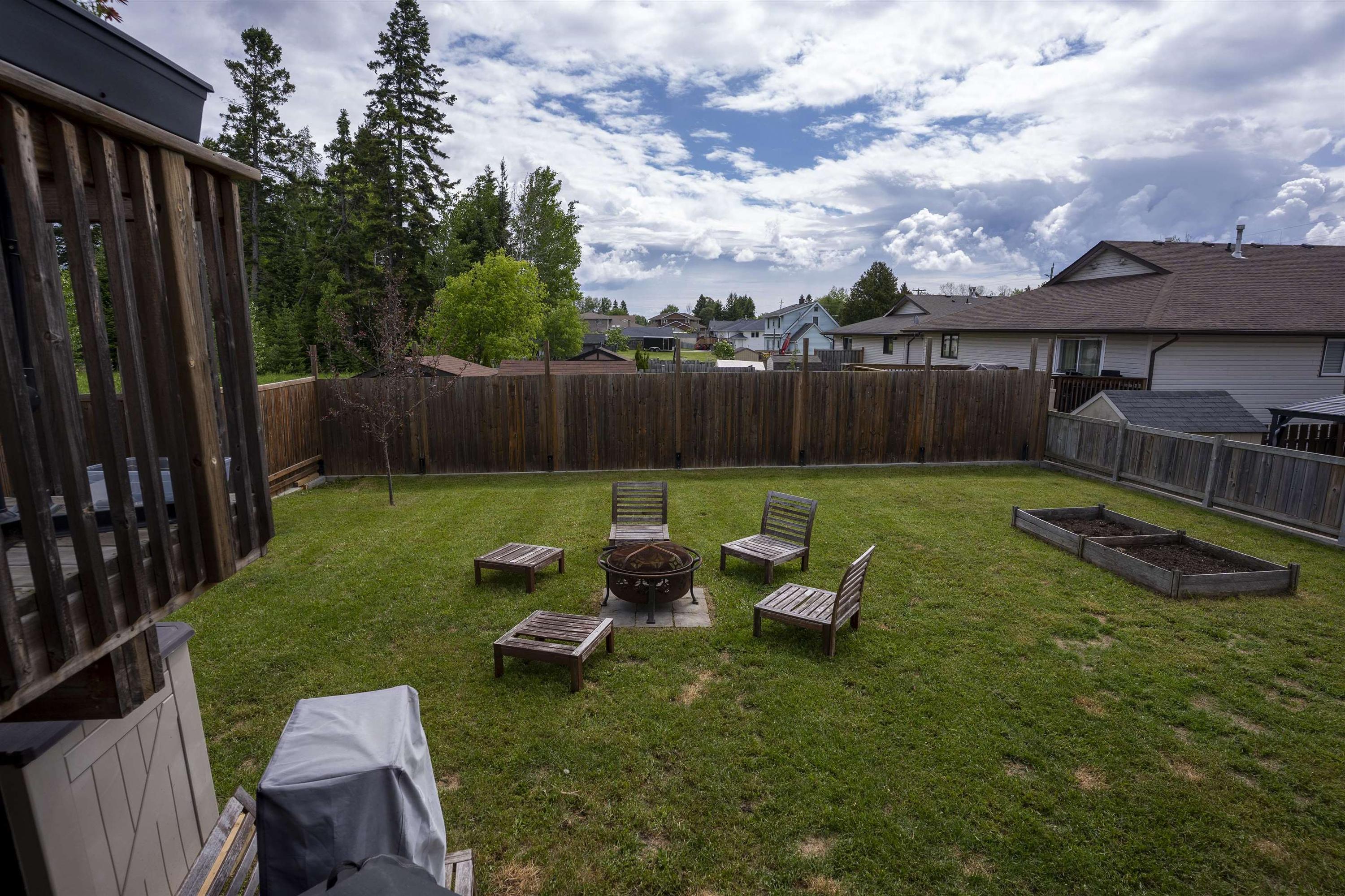 740 Woodcrest Rd, Thunder Bay, ON