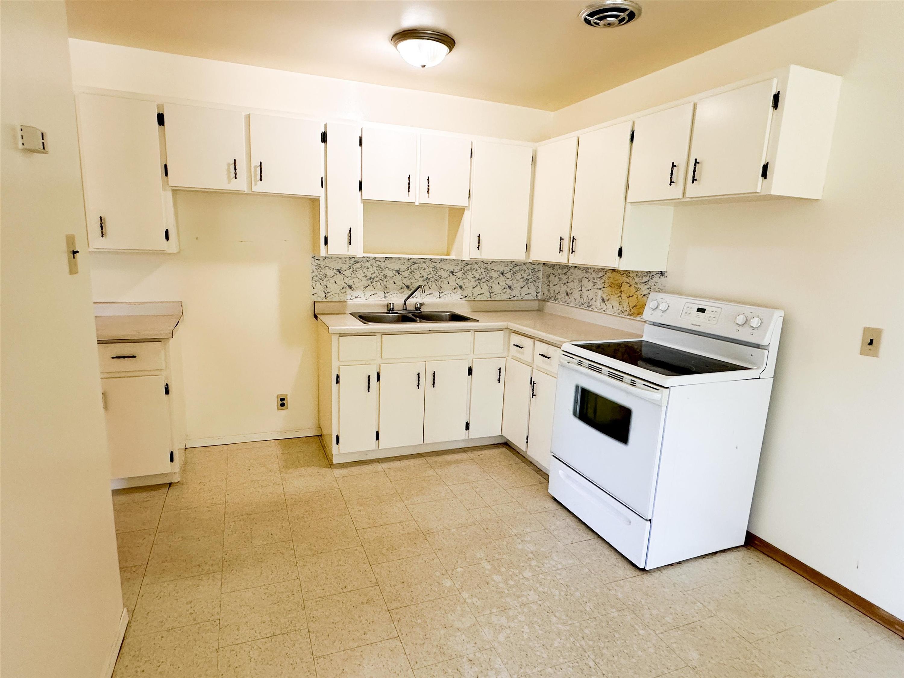 78/80 Birch Drive, Ear Falls, ON
