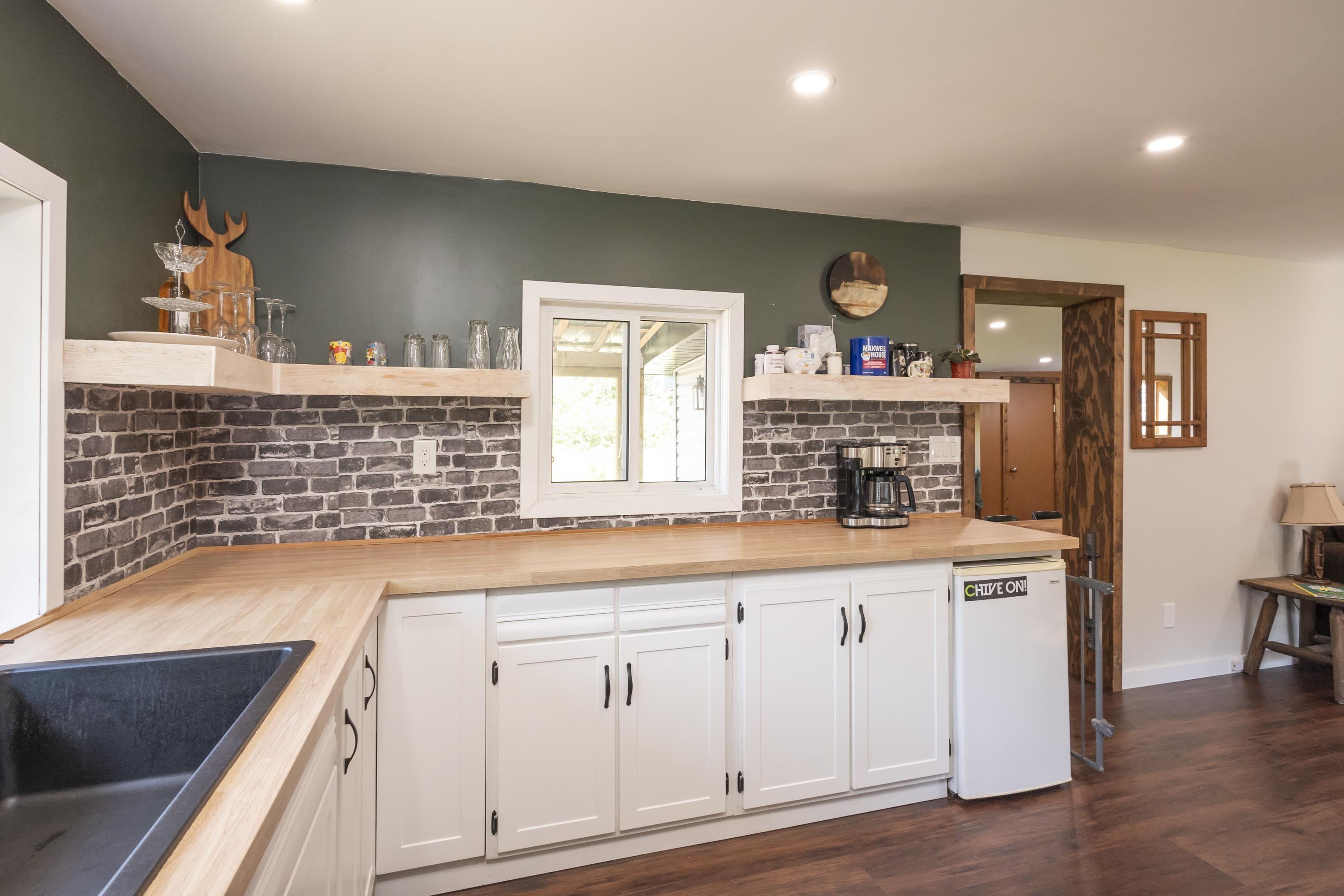 20 Union School Road S, Neebing, ON - Indoor Photo Showing Kitchen