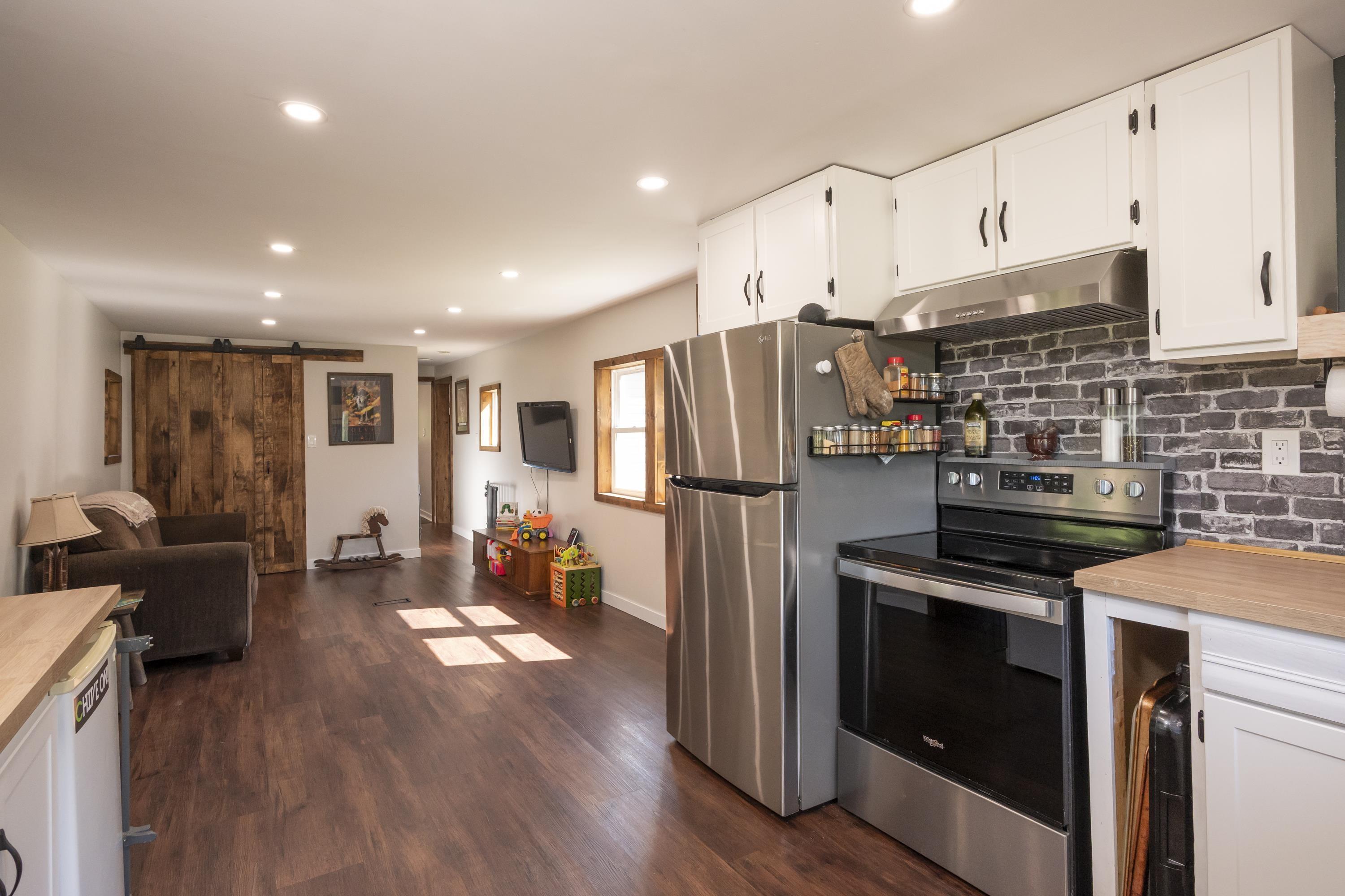 20 Union School Road S, Neebing, ON - Indoor Photo Showing Kitchen