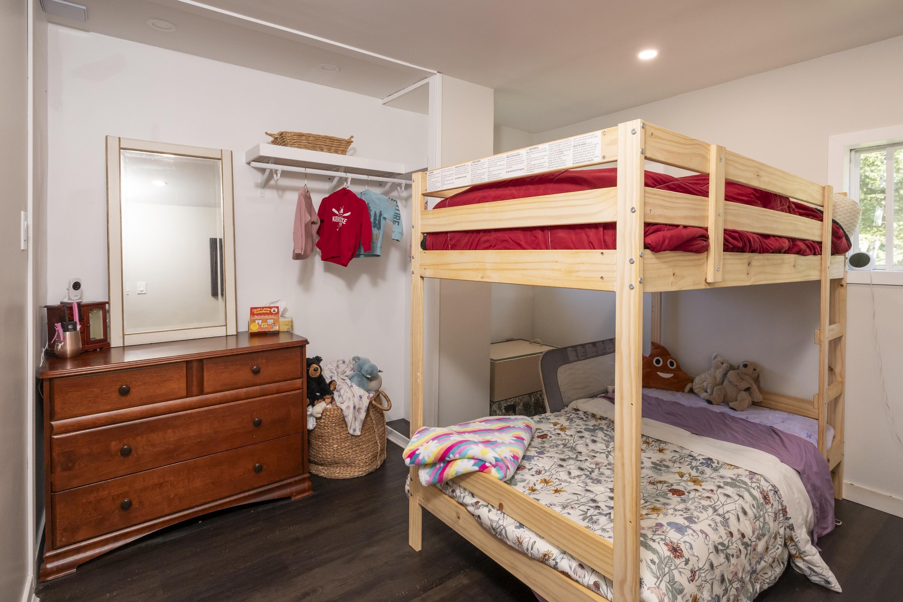 20 Union School Road S, Neebing, ON - Indoor Photo Showing Bedroom