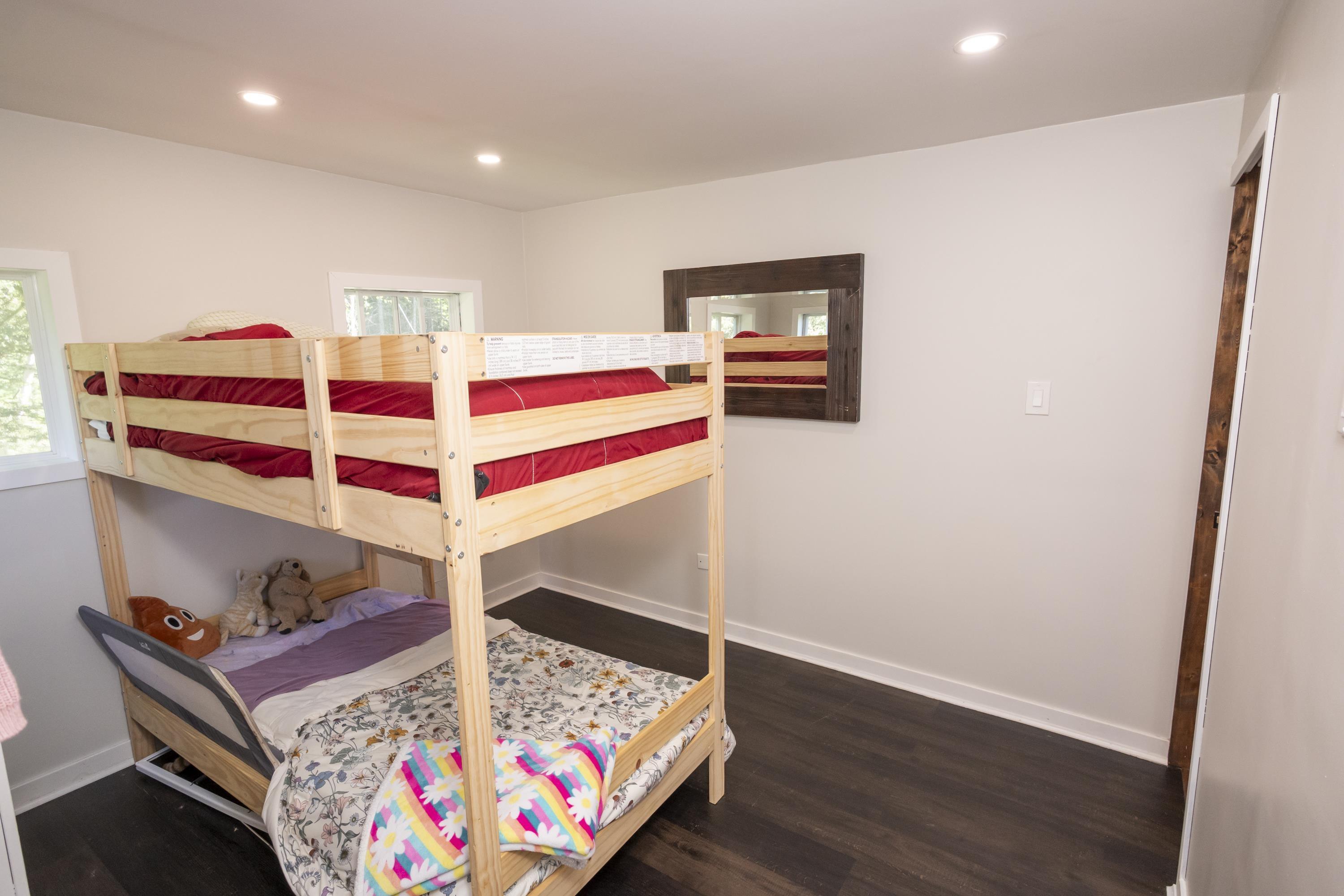 20 Union School Road S, Neebing, ON - Indoor Photo Showing Bedroom