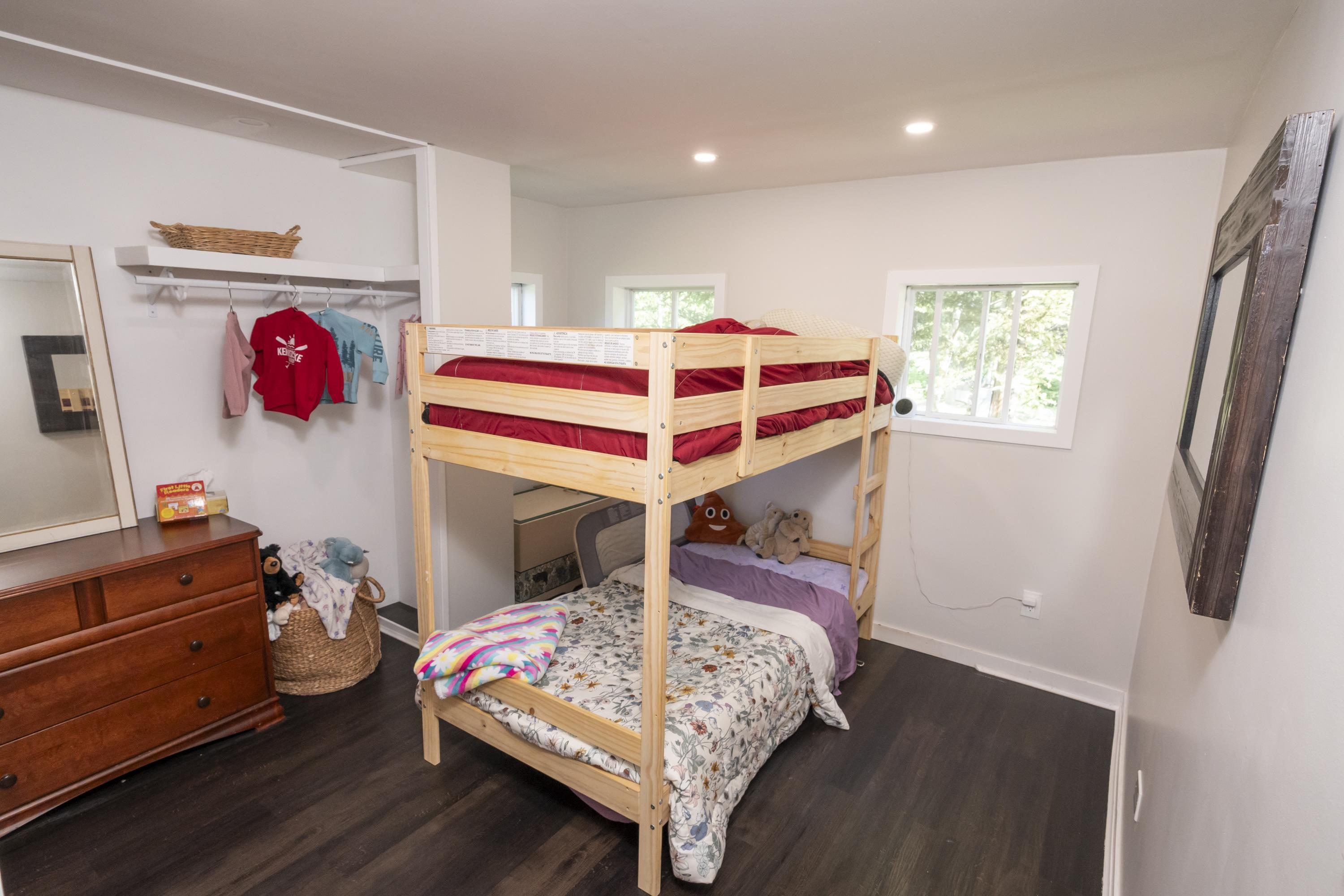 20 Union School Road S, Neebing, ON - Indoor Photo Showing Bedroom