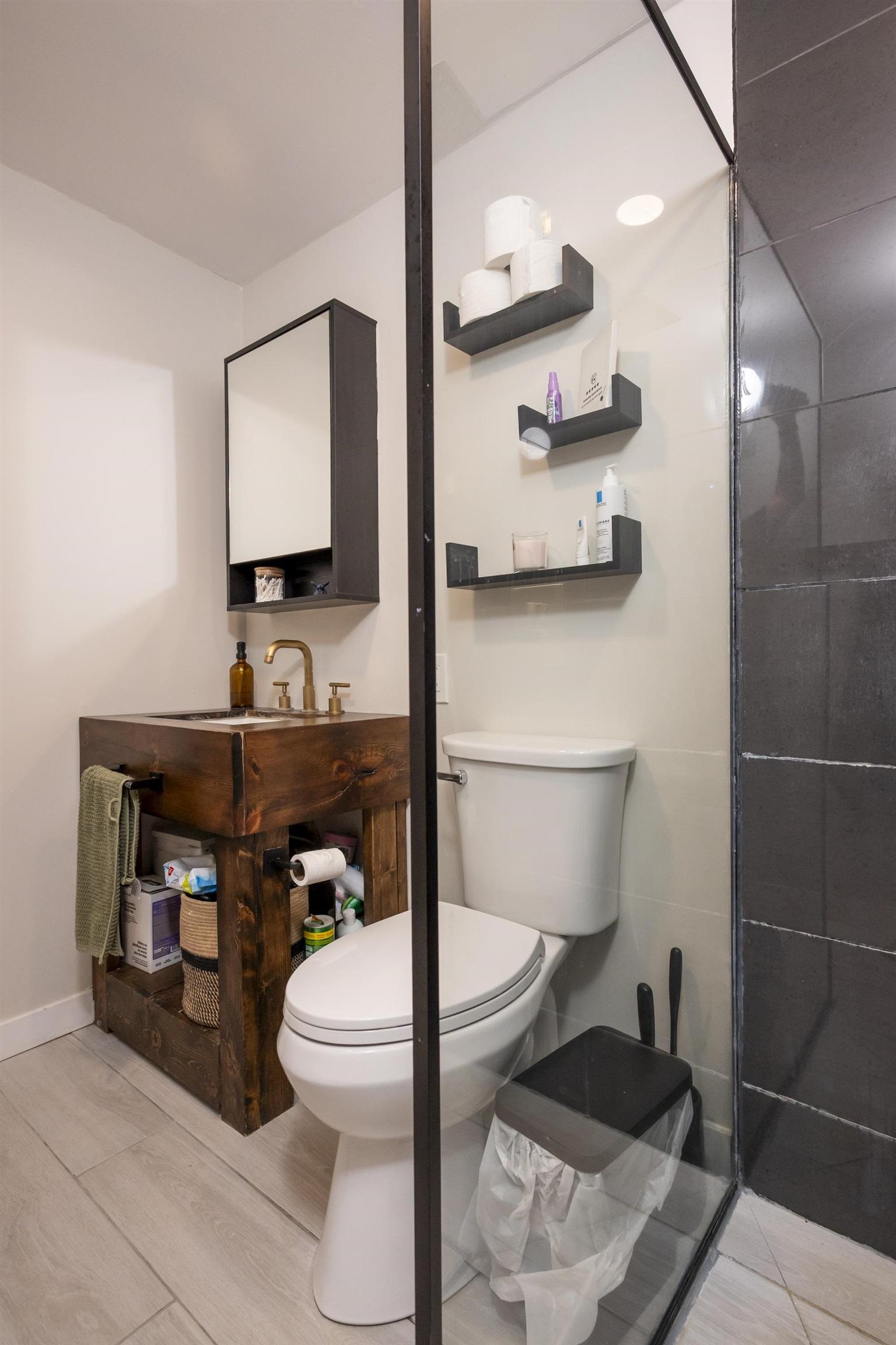 20 Union School Road S, Neebing, ON - Indoor Photo Showing Bathroom