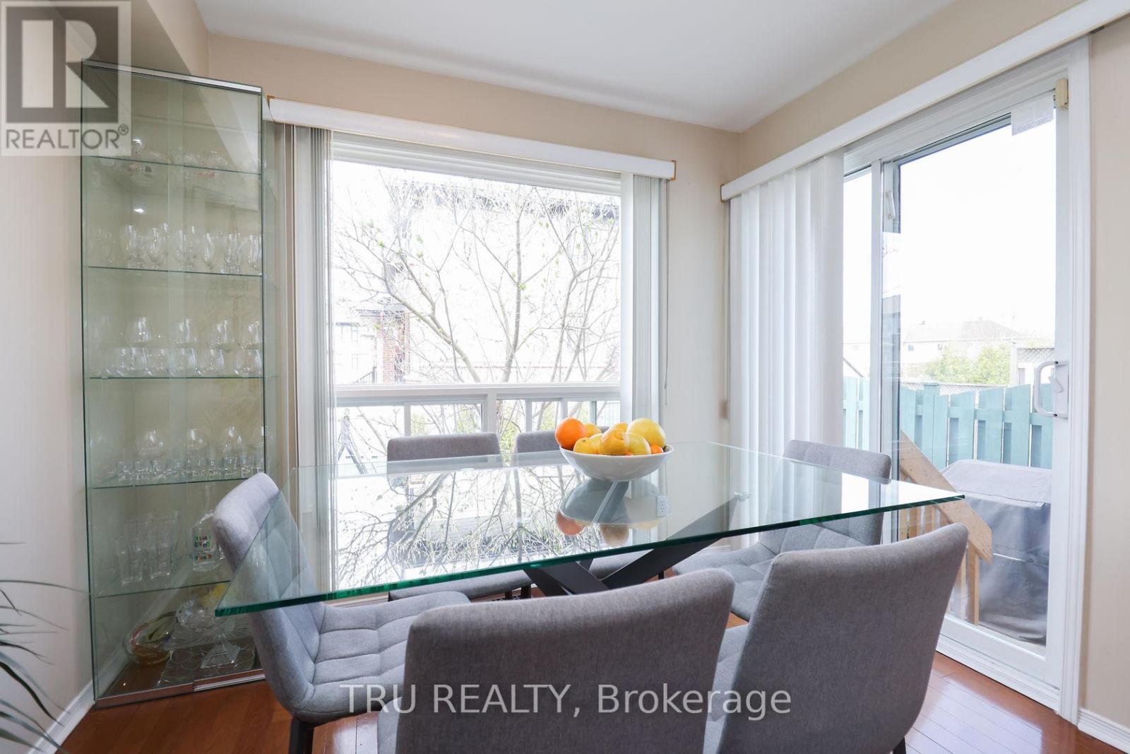 186 Daventry Crescent, Ottawa, ON - Indoor Photo Showing Dining Room
