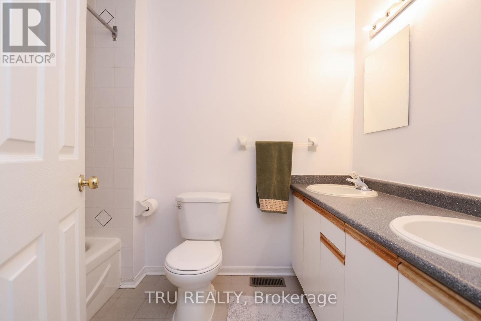 186 Daventry Crescent, Ottawa, ON - Indoor Photo Showing Bathroom