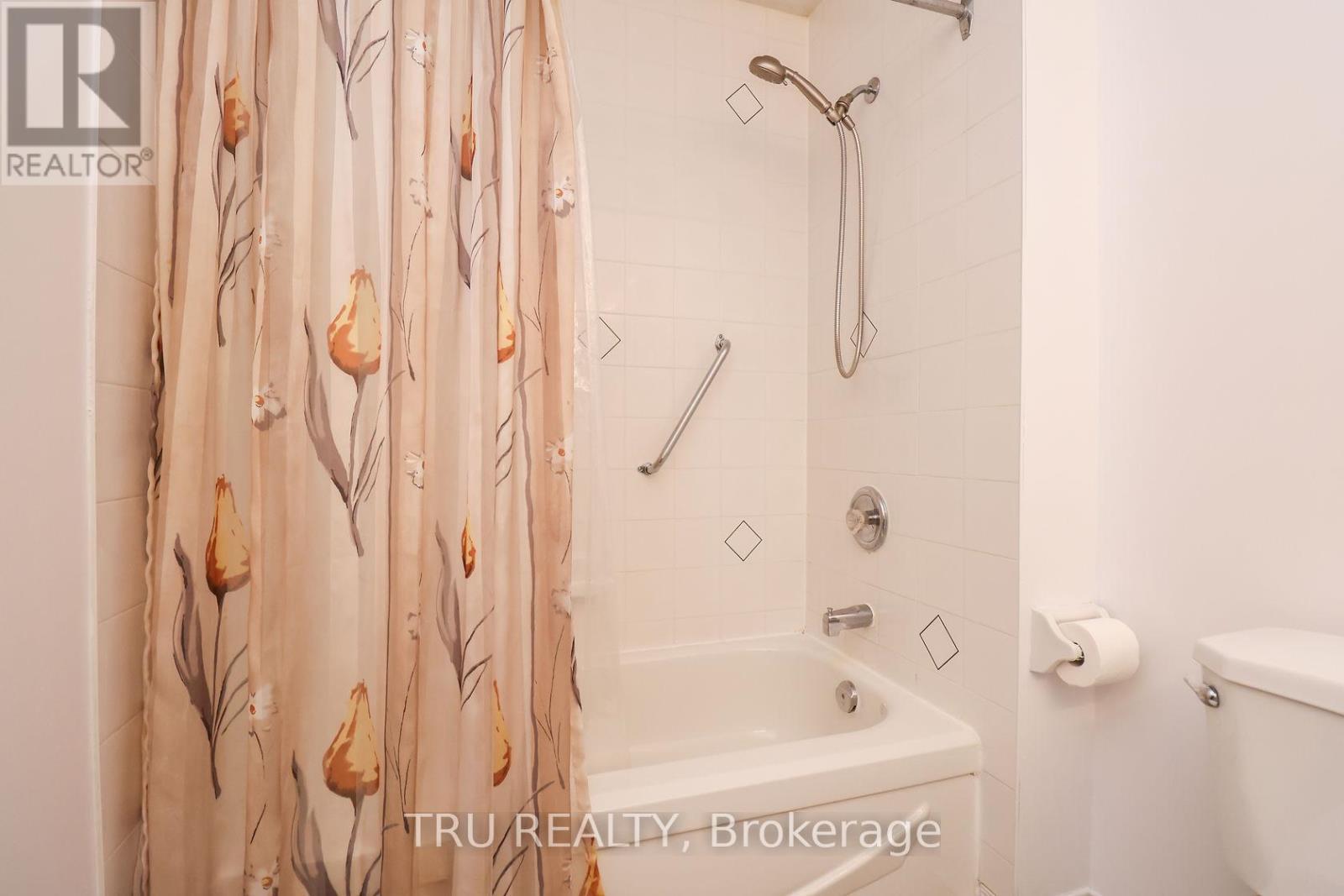 186 Daventry Crescent, Ottawa, ON - Indoor Photo Showing Bathroom
