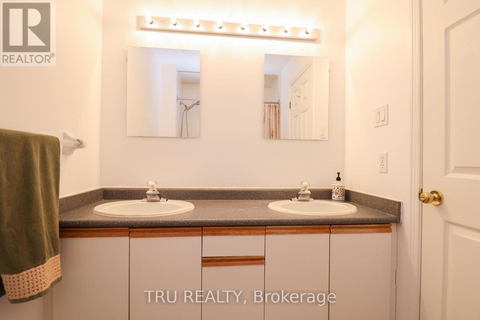 186 Daventry Crescent, Ottawa, ON - Indoor Photo Showing Bathroom