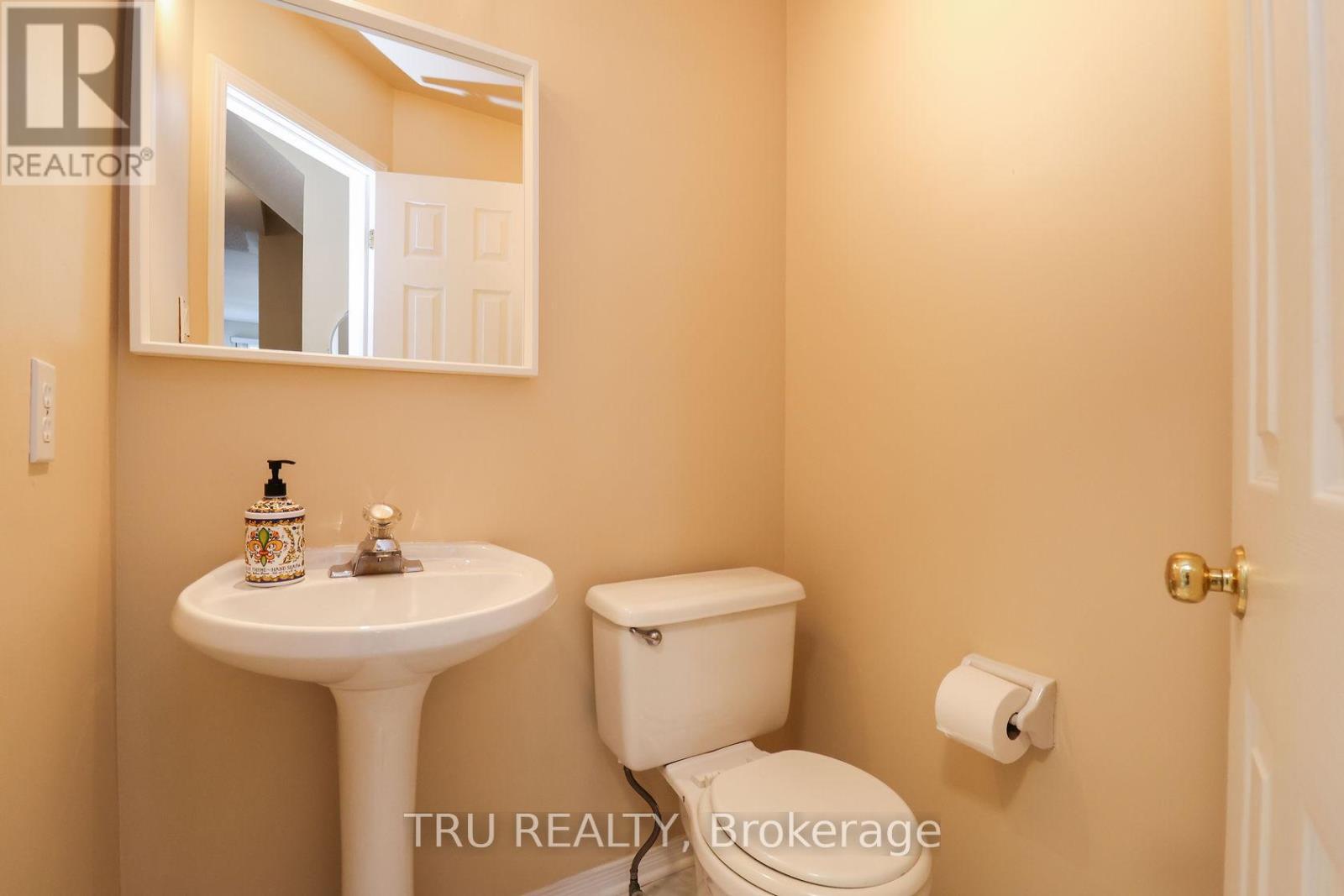 186 Daventry Crescent, Ottawa, ON - Indoor Photo Showing Bathroom
