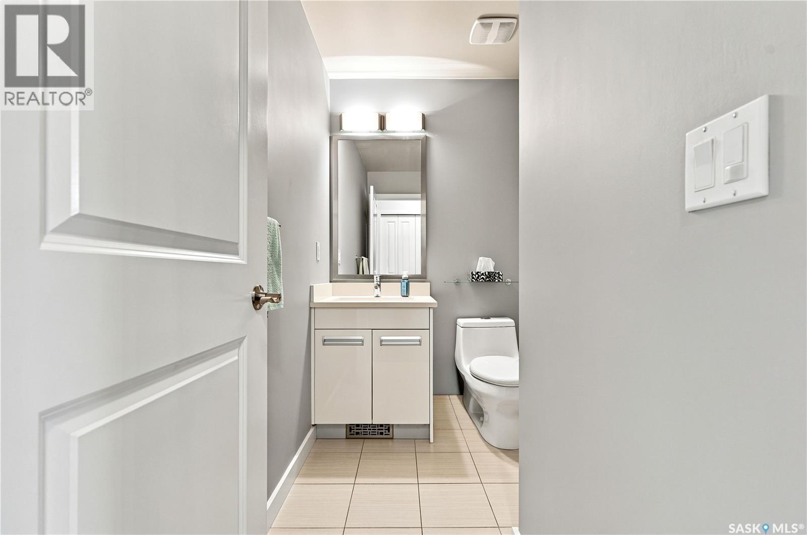 163 135 Ashworth Crescent, Saskatoon, SK - Indoor Photo Showing Bathroom