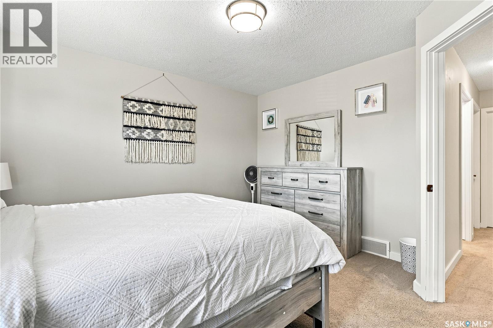 163 135 Ashworth Crescent, Saskatoon, SK - Indoor Photo Showing Bedroom