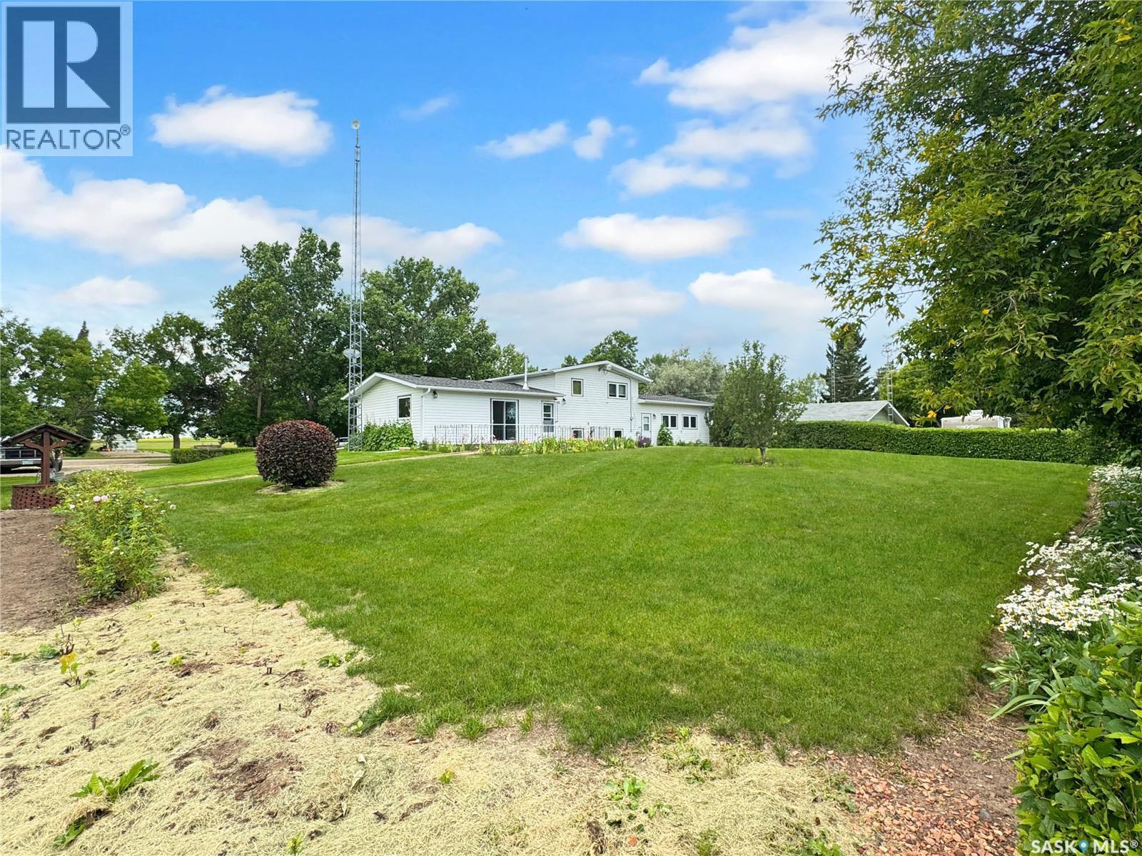 207 3Rd Avenue E, Scott, SK - Outdoor