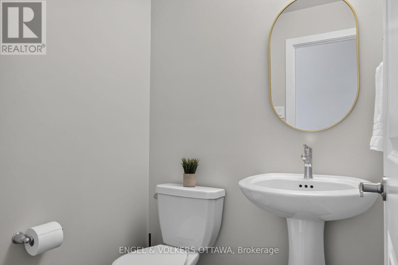 728 Haflinger Row, Ottawa, ON - Indoor Photo Showing Bathroom