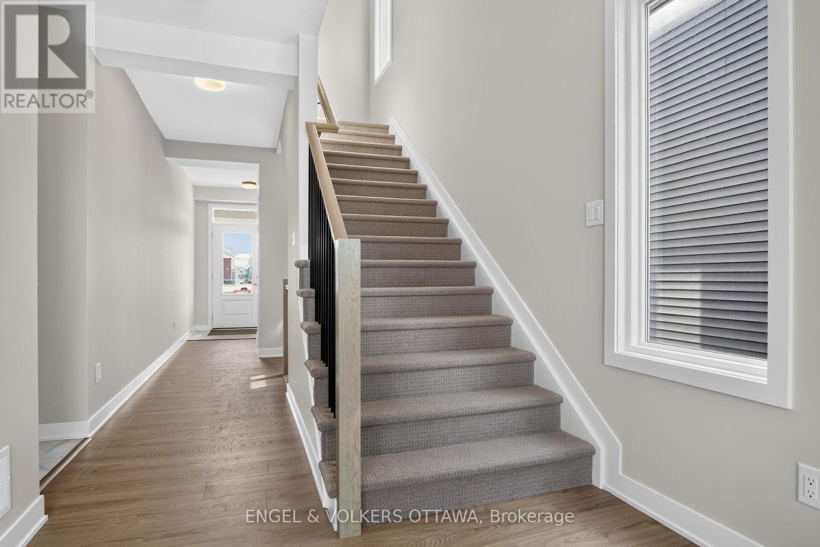 728 Haflinger Row, Ottawa, ON - Indoor Photo Showing Other Room