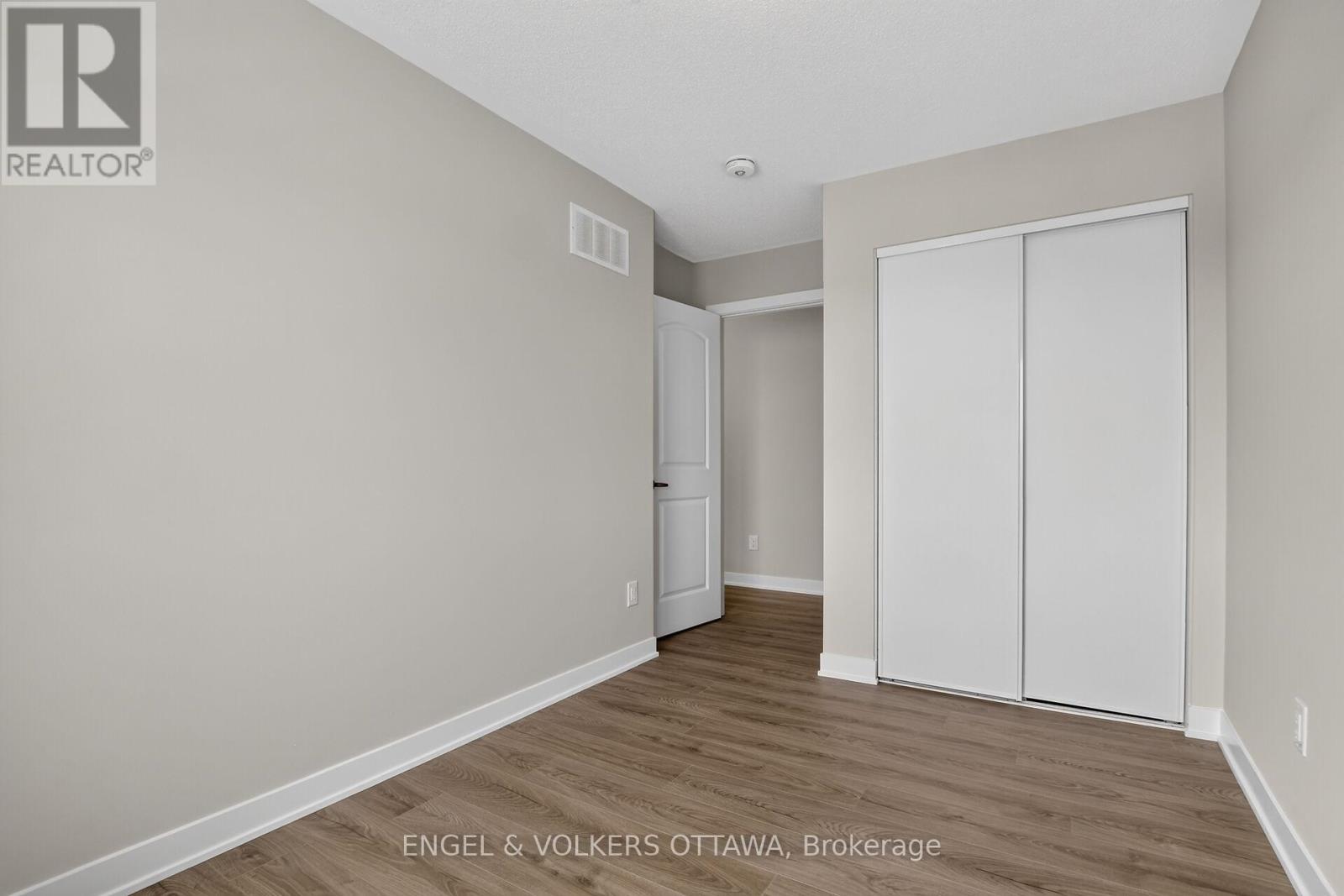 728 Haflinger Row, Ottawa, ON - Indoor Photo Showing Other Room