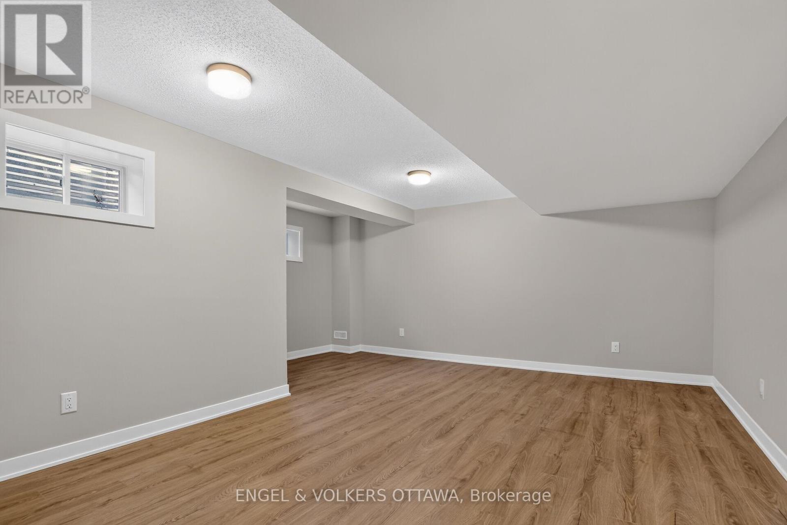 728 Haflinger Row, Ottawa, ON - Indoor Photo Showing Other Room