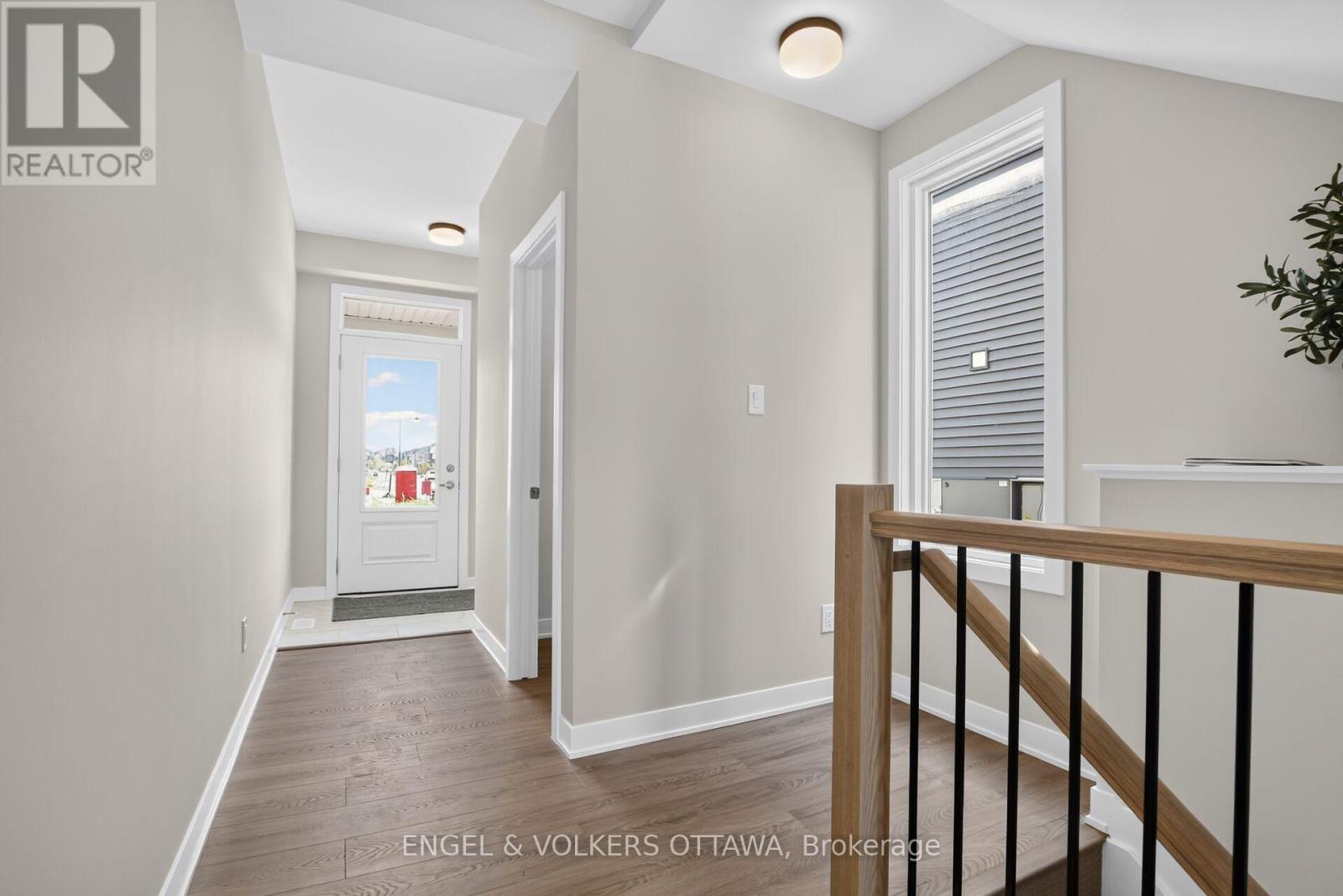 728 Haflinger Row, Ottawa, ON - Indoor Photo Showing Other Room