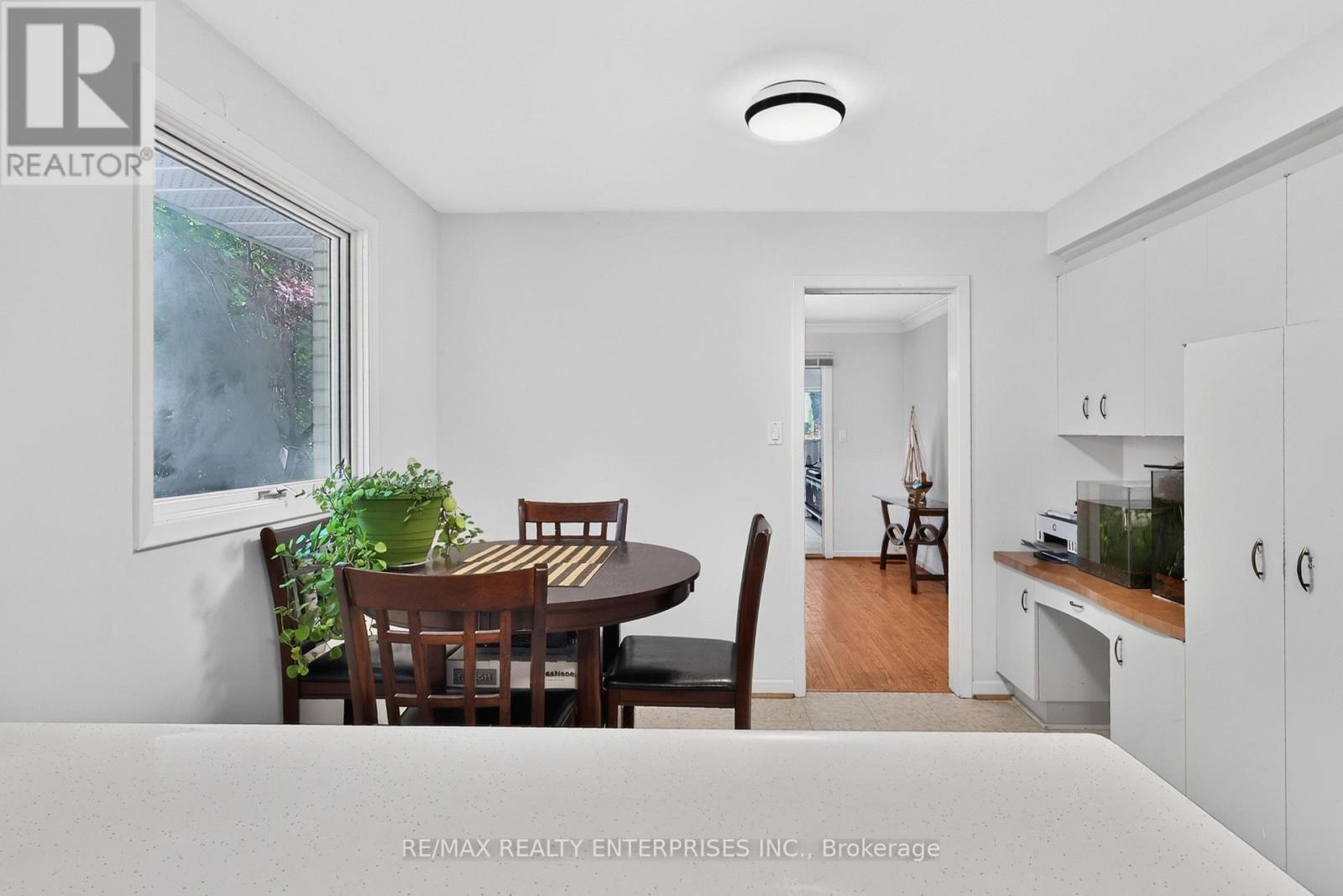975 Cresthampton Lane, Mississauga, ON - Indoor