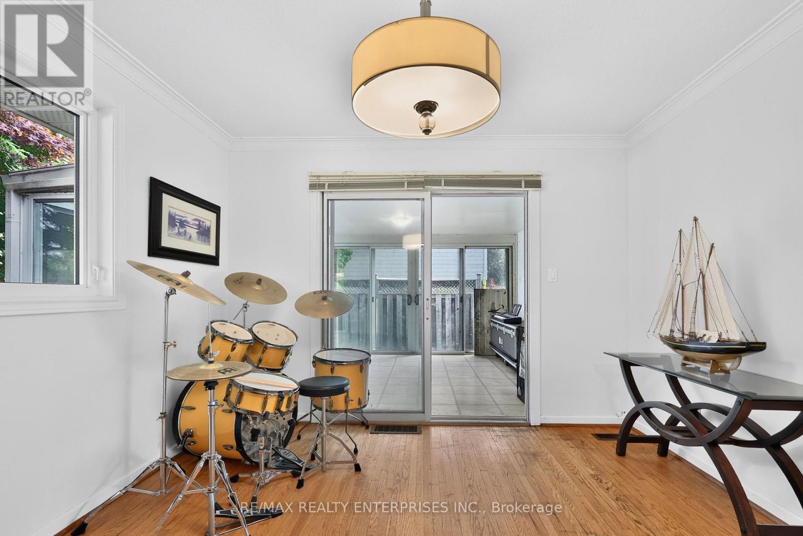 975 Cresthampton Lane, Mississauga, ON - Indoor
