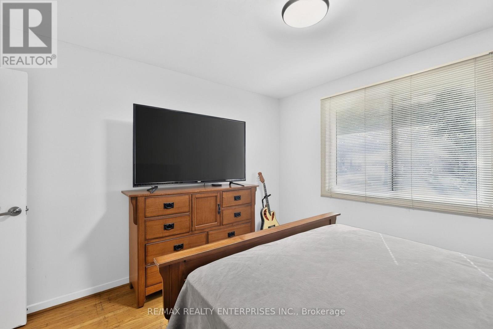 975 Cresthampton Lane, Mississauga, ON - Indoor Photo Showing Bedroom