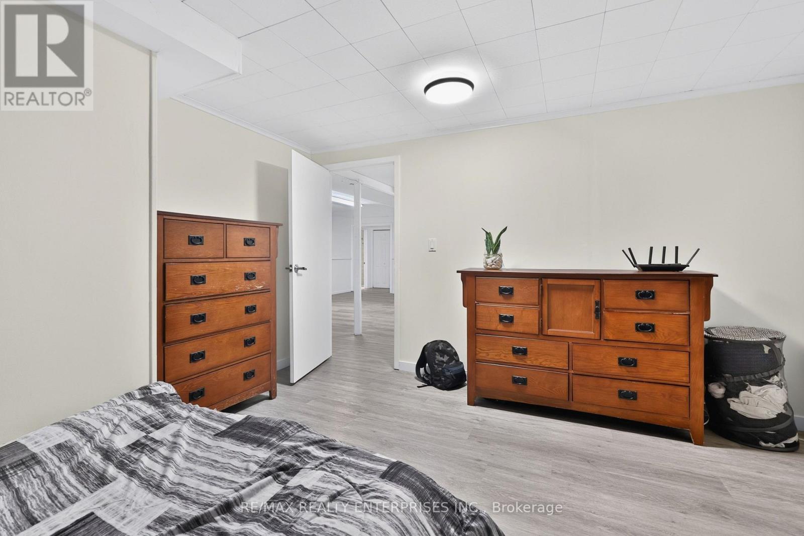 975 Cresthampton Lane, Mississauga, ON - Indoor Photo Showing Bedroom