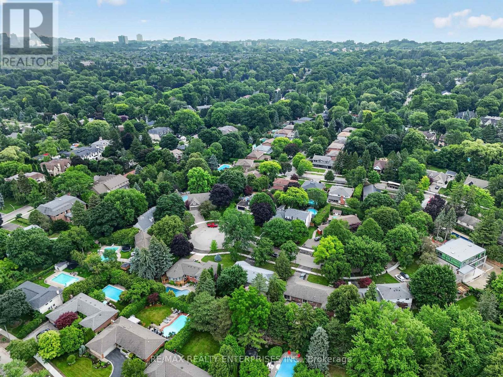 975 Cresthampton Lane, Mississauga, ON - Outdoor
