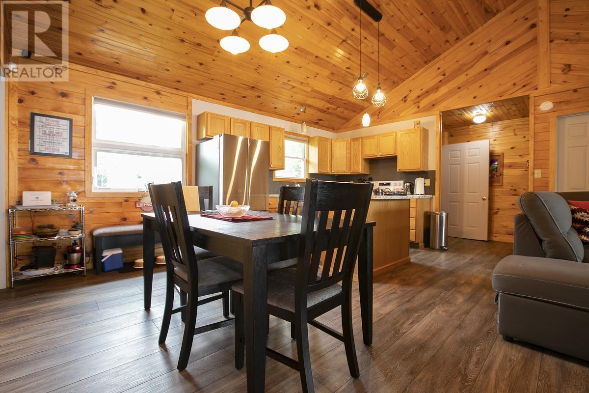 30A Stoney Point Rd, Batchawana Bay, ON - Indoor Photo Showing Dining Room